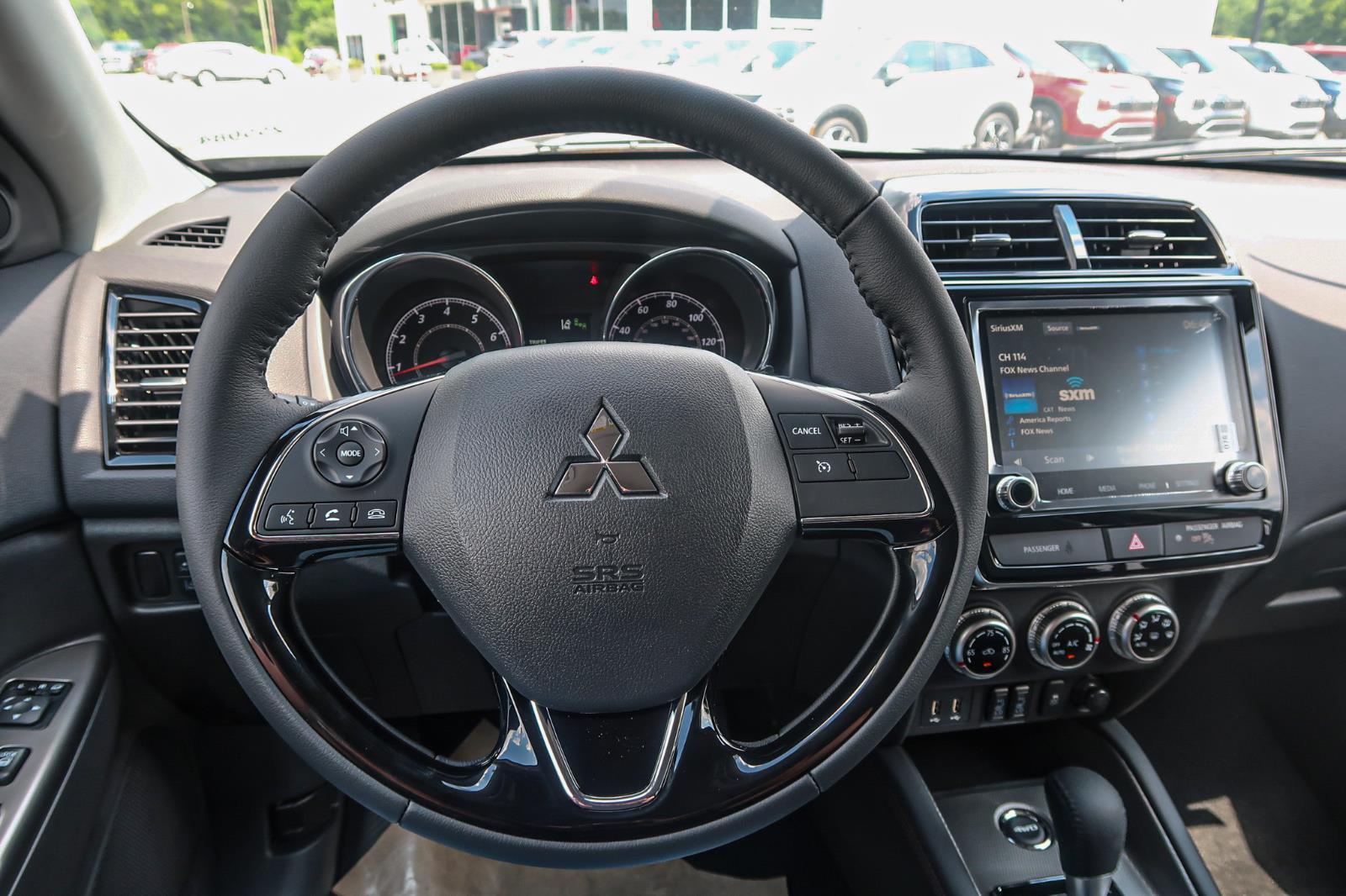 2025 Mitsubishi Outlander Sport SE