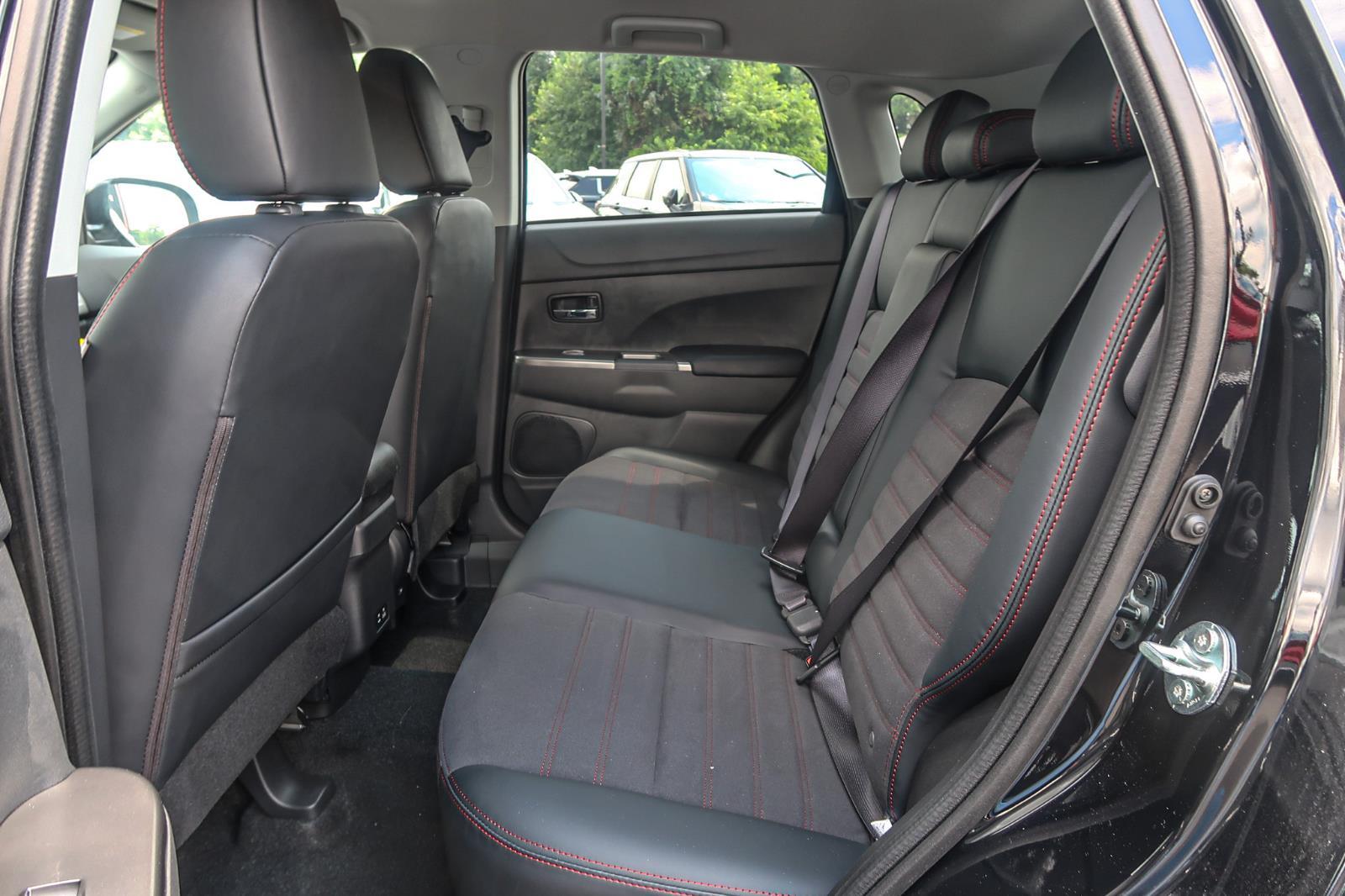 2025 Mitsubishi Outlander Sport SE