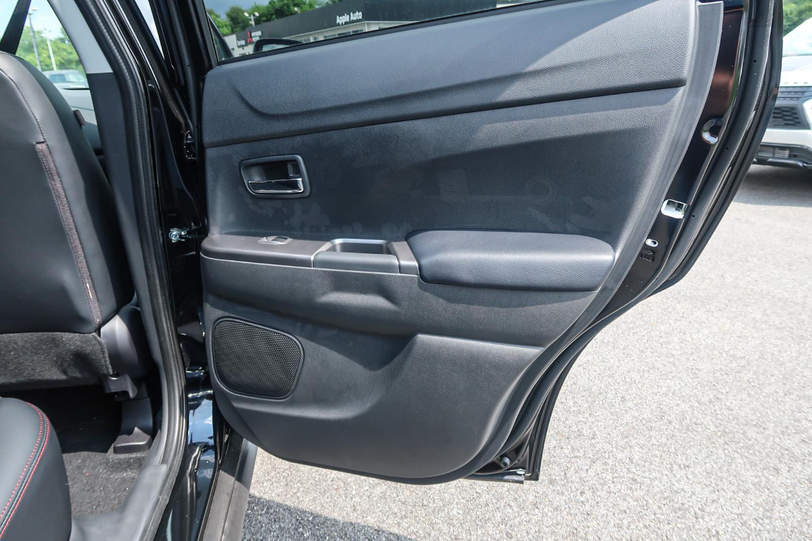 2025 Mitsubishi Outlander Sport SE