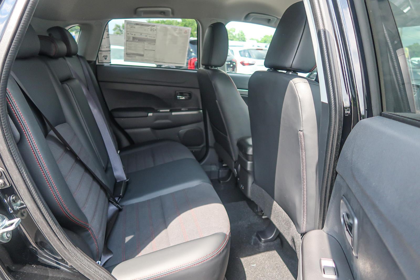 2025 Mitsubishi Outlander Sport SE
