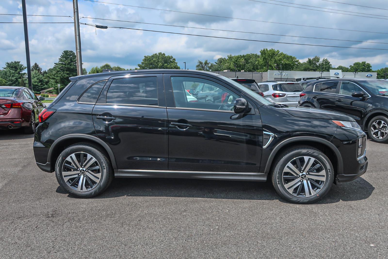 2025 Mitsubishi Outlander Sport SE