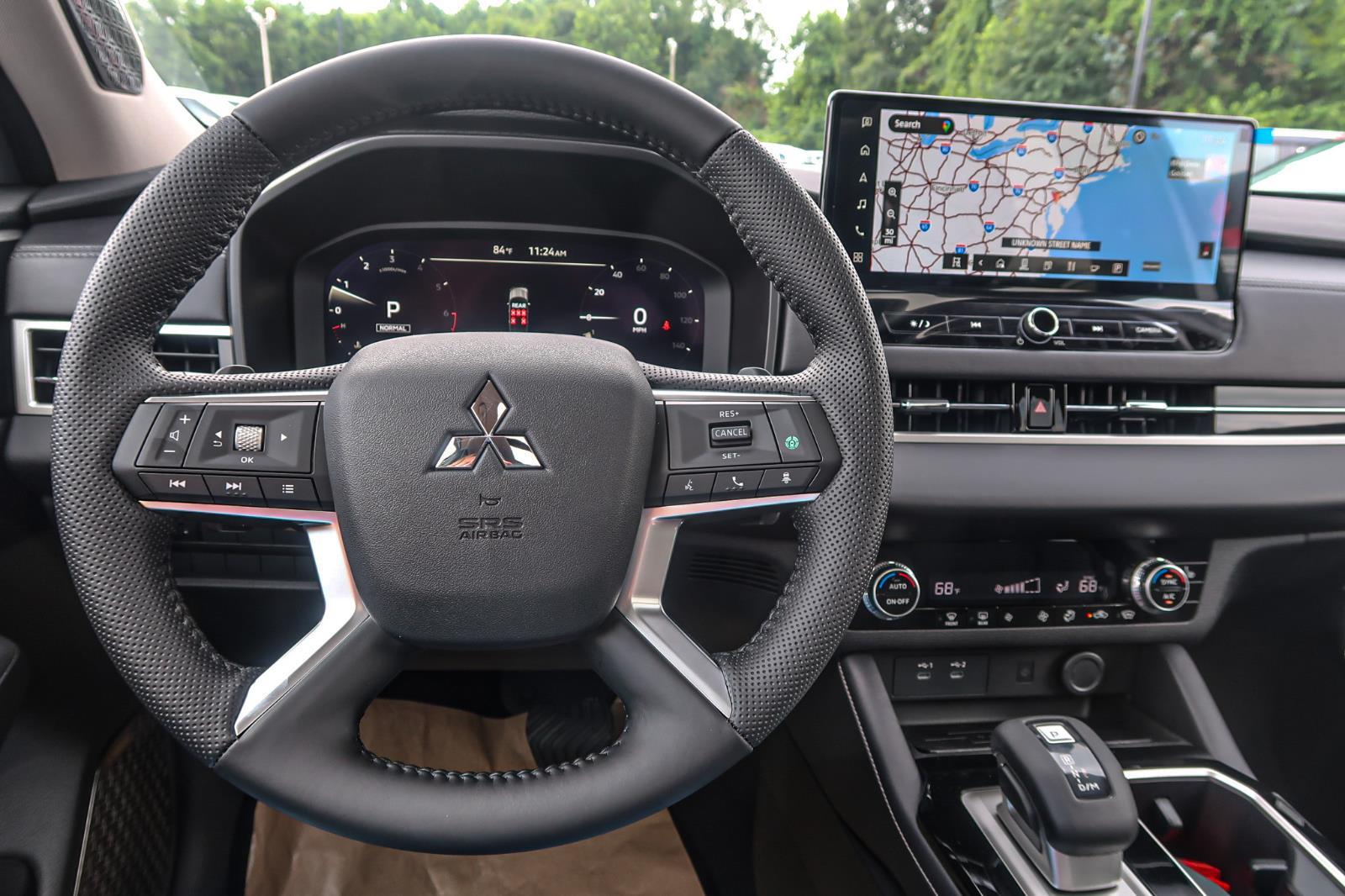 2025 Mitsubishi Outlander SE