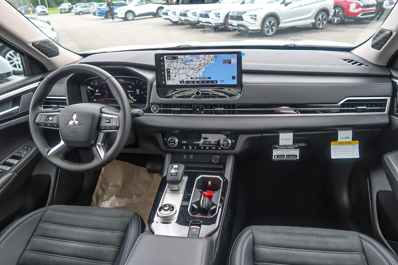 2025 Mitsubishi Outlander SE