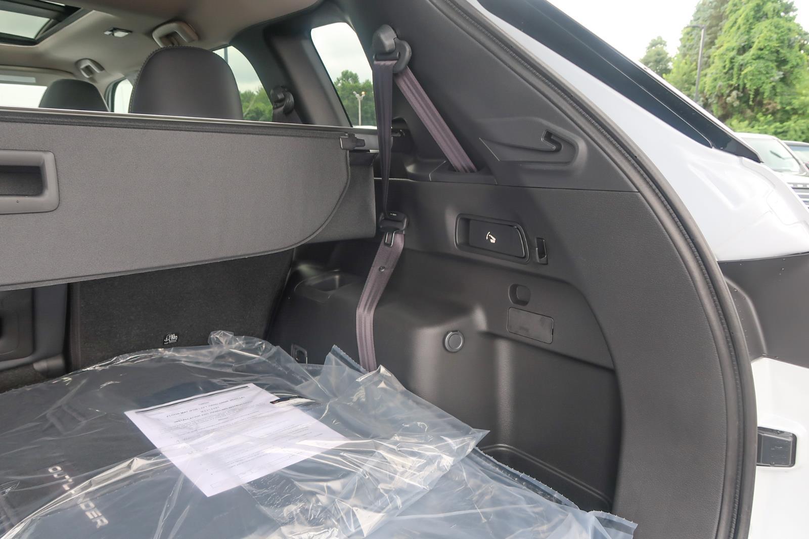 2025 Mitsubishi Outlander SE