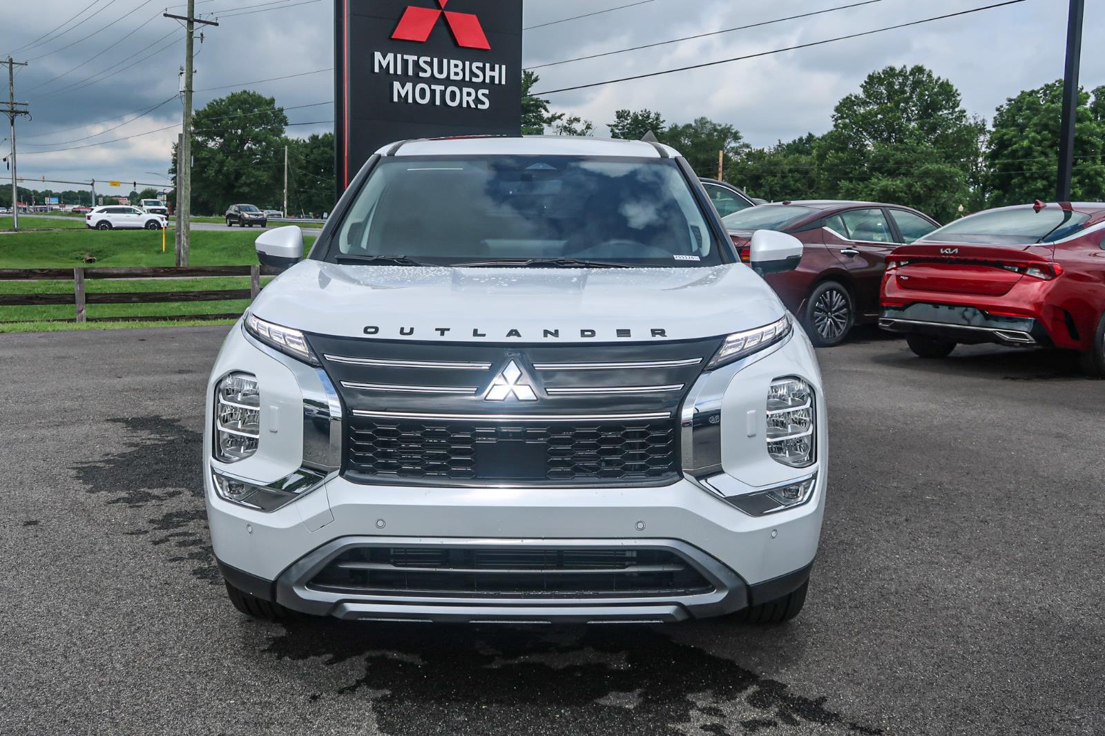 2025 Mitsubishi Outlander SE