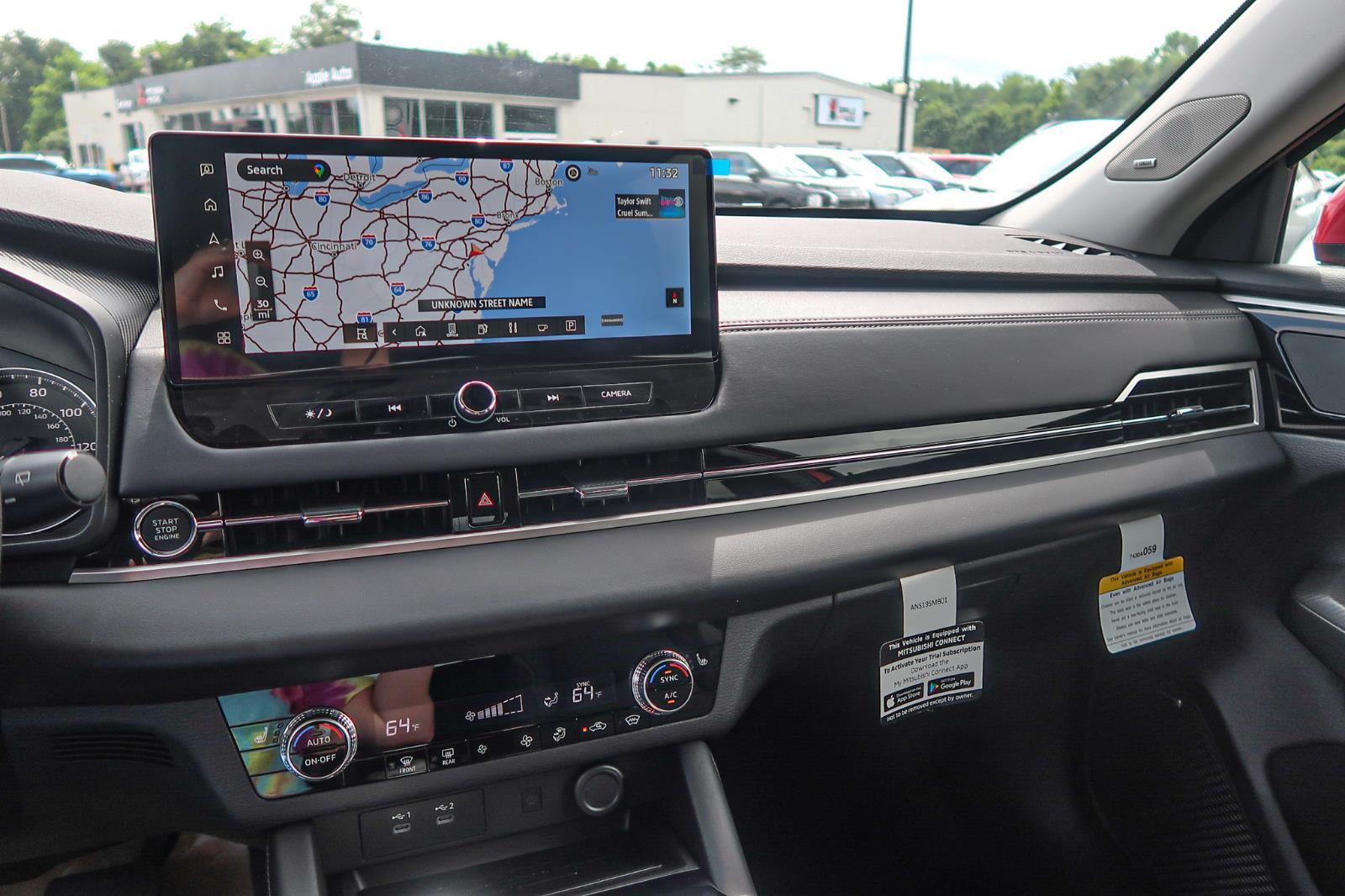 2025 Mitsubishi Outlander SE