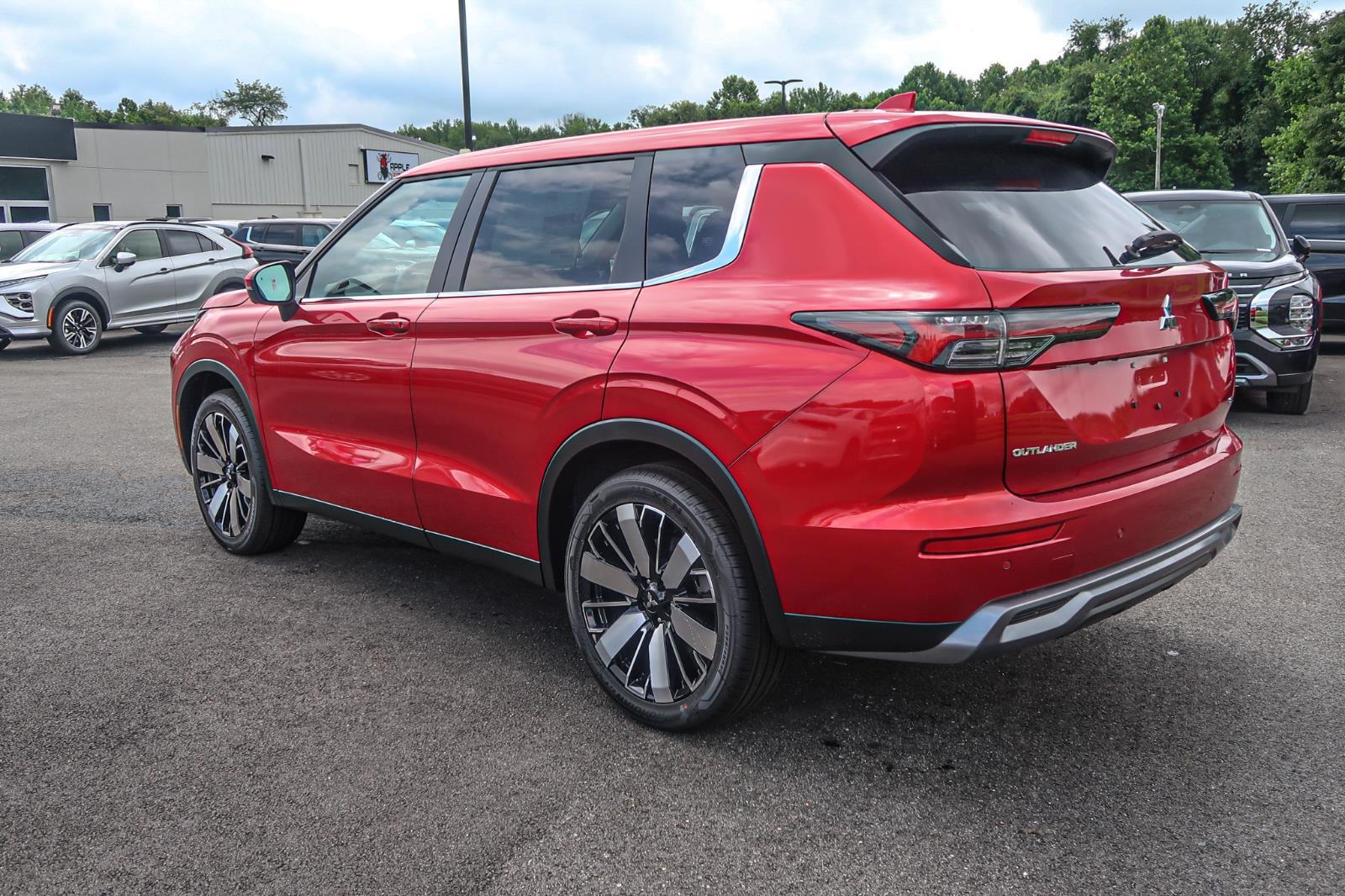 2025 Mitsubishi Outlander SE