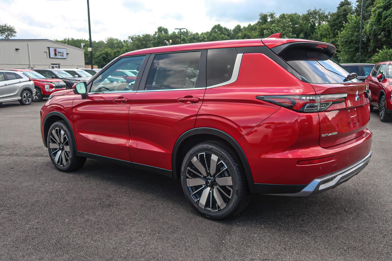 2025 Mitsubishi Outlander SE