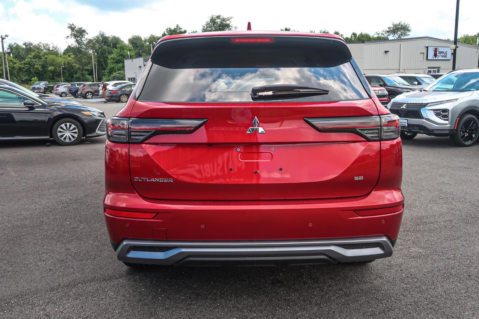 2025 Mitsubishi Outlander SE