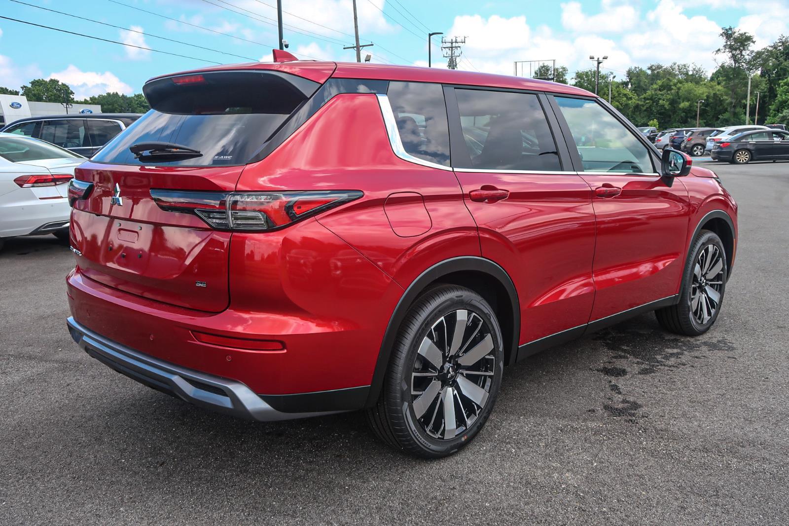 2025 Mitsubishi Outlander SE
