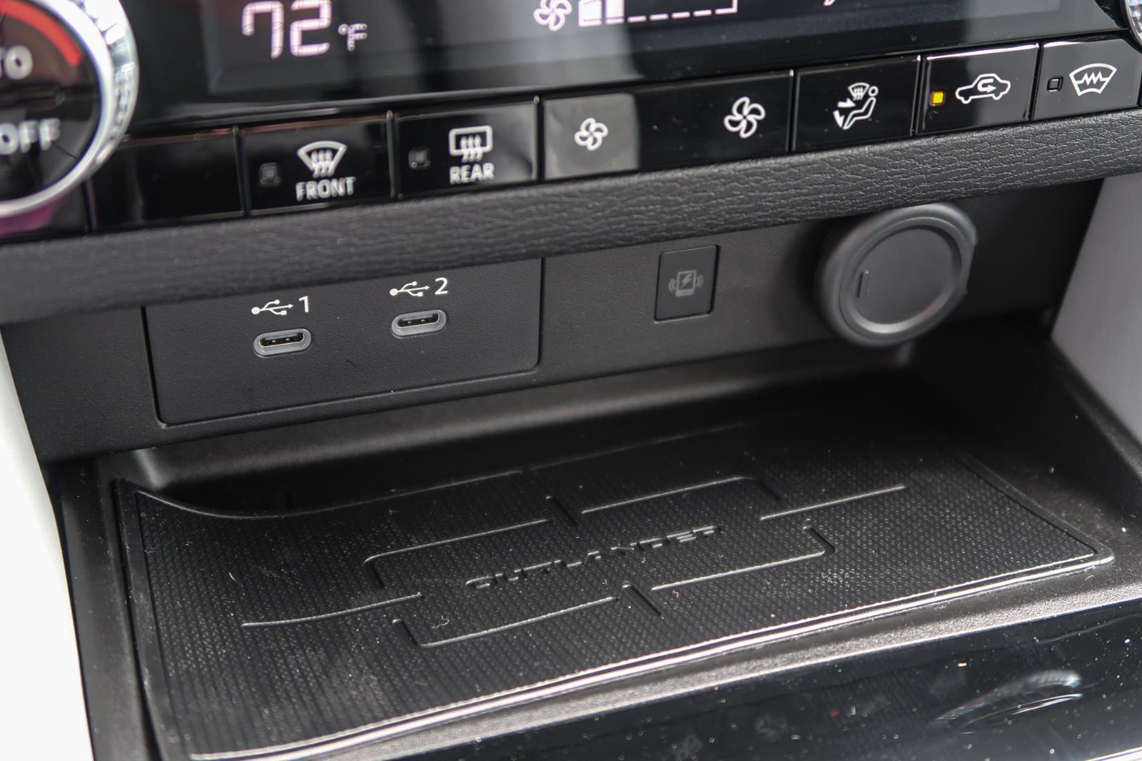 2025 Mitsubishi Outlander SE