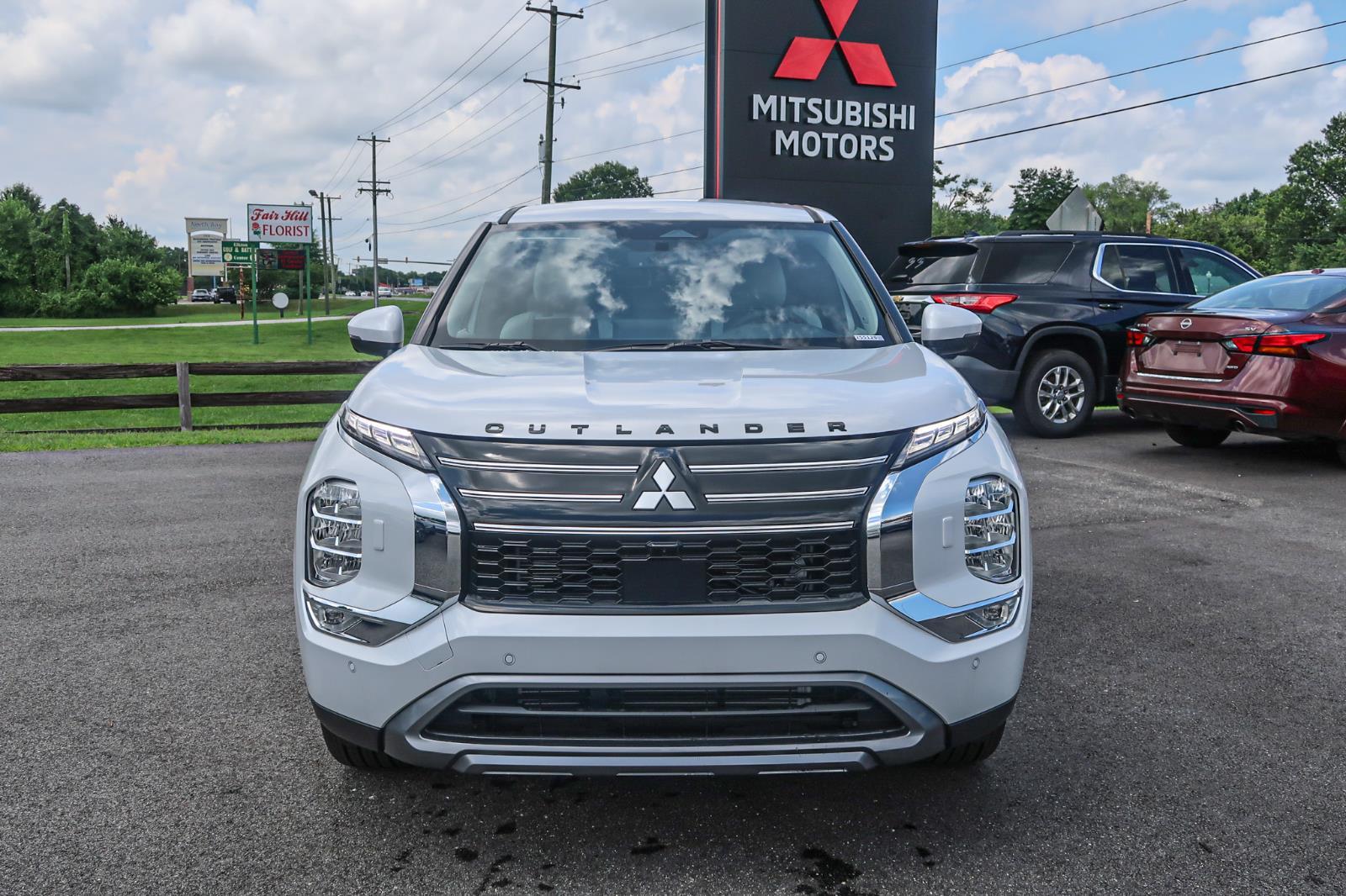 2025 Mitsubishi Outlander SE