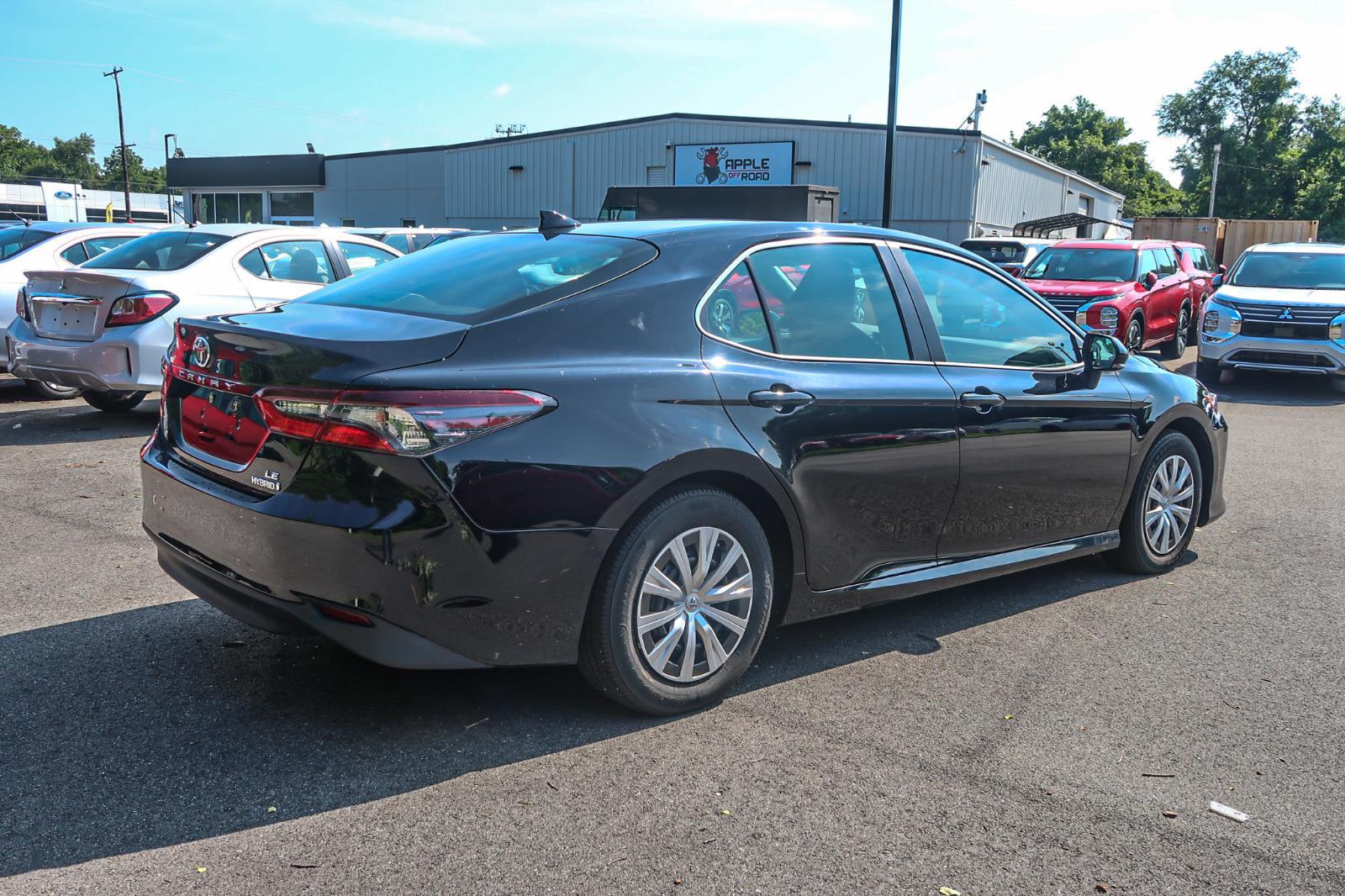 2023 Toyota Camry Hybrid LE