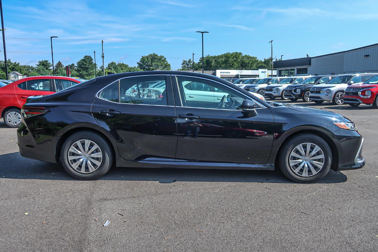 2023 Toyota Camry Hybrid LE