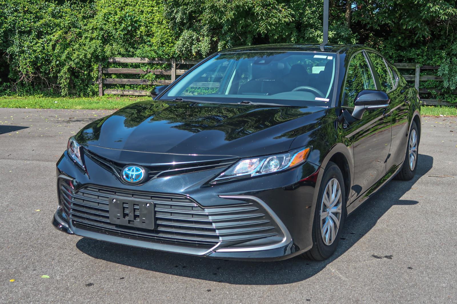 2023 Toyota Camry Hybrid LE