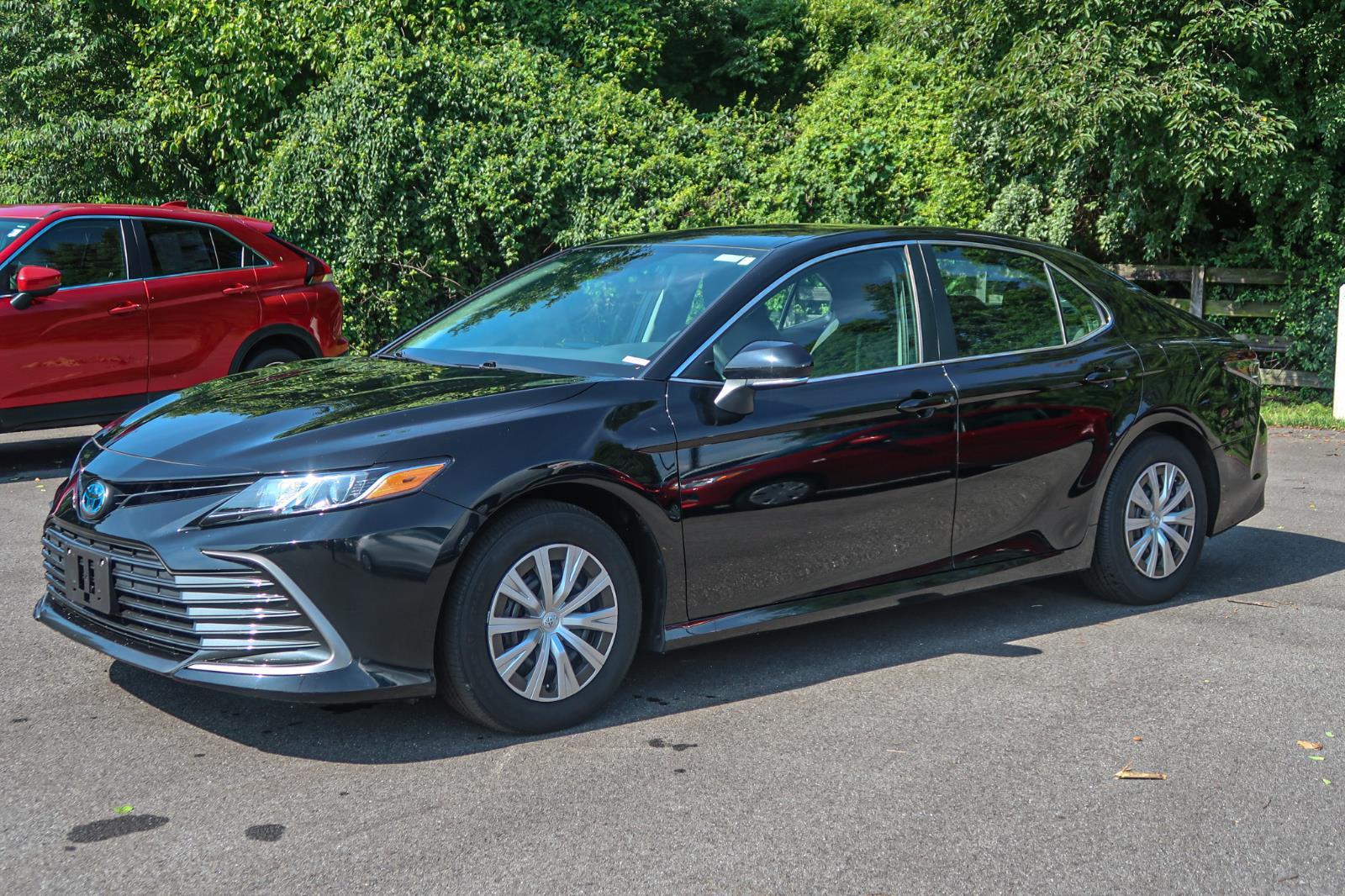 2023 Toyota Camry Hybrid LE