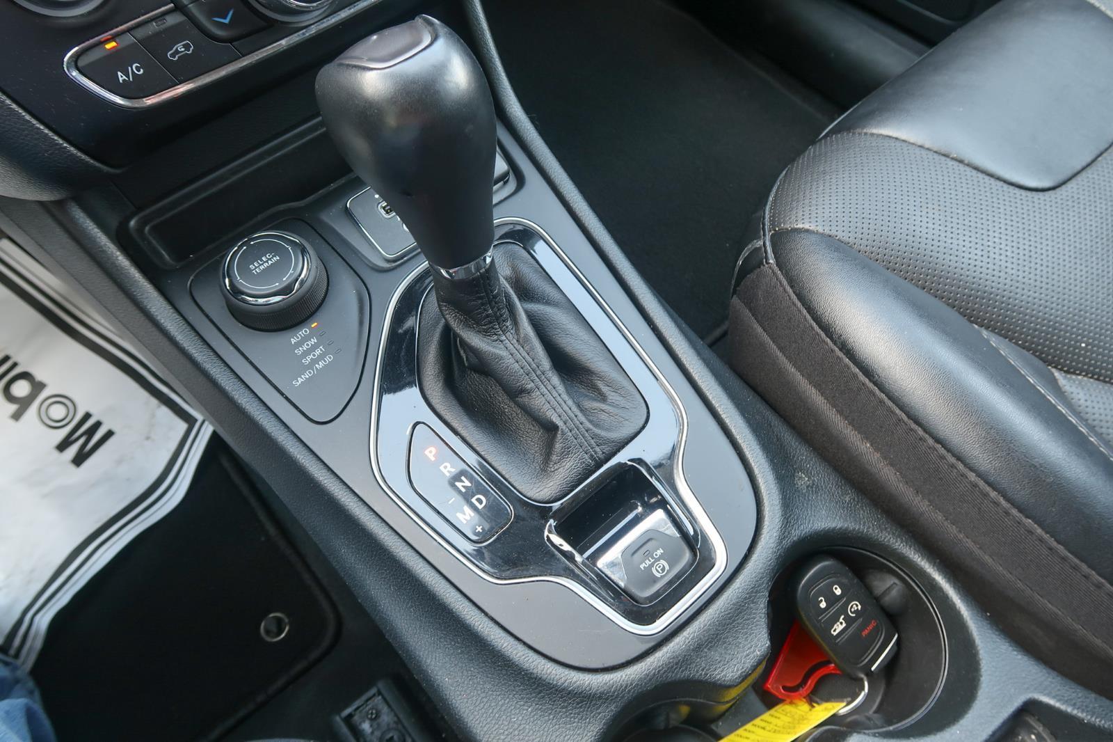 2023 Jeep Cherokee Altitude Lux