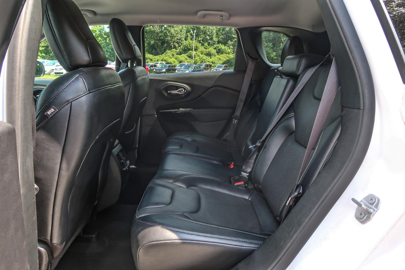 2023 Jeep Cherokee Altitude Lux