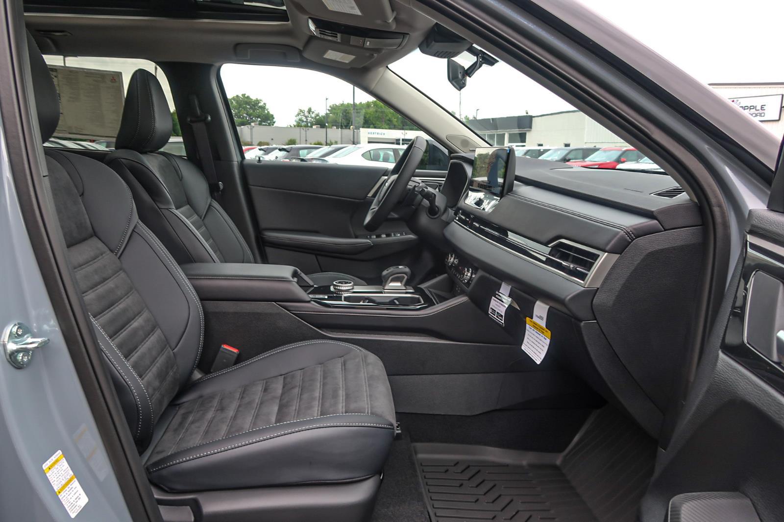 2025 Mitsubishi Outlander Trail Edition