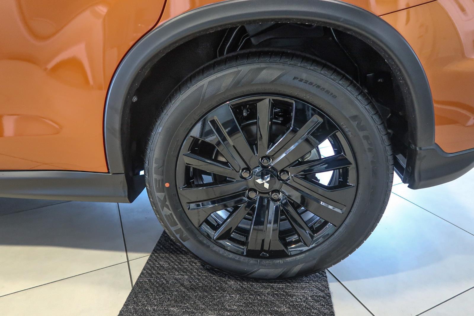 2025 Mitsubishi Outlander Sport LE