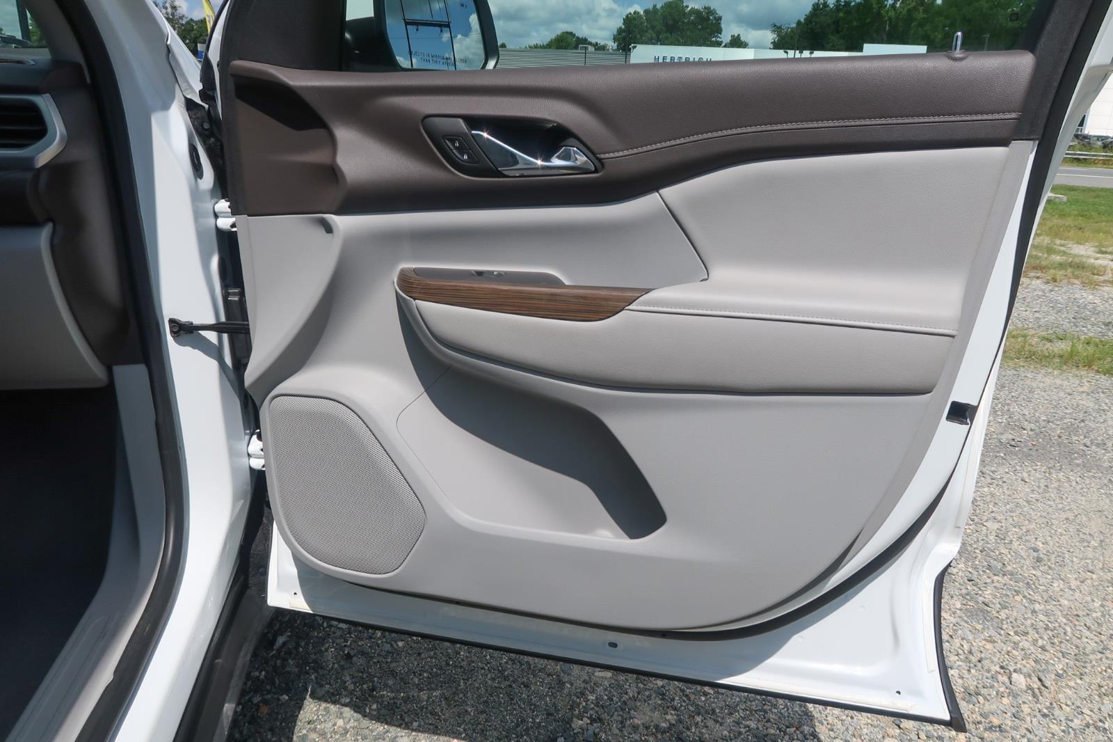 2022 GMC Acadia SLE