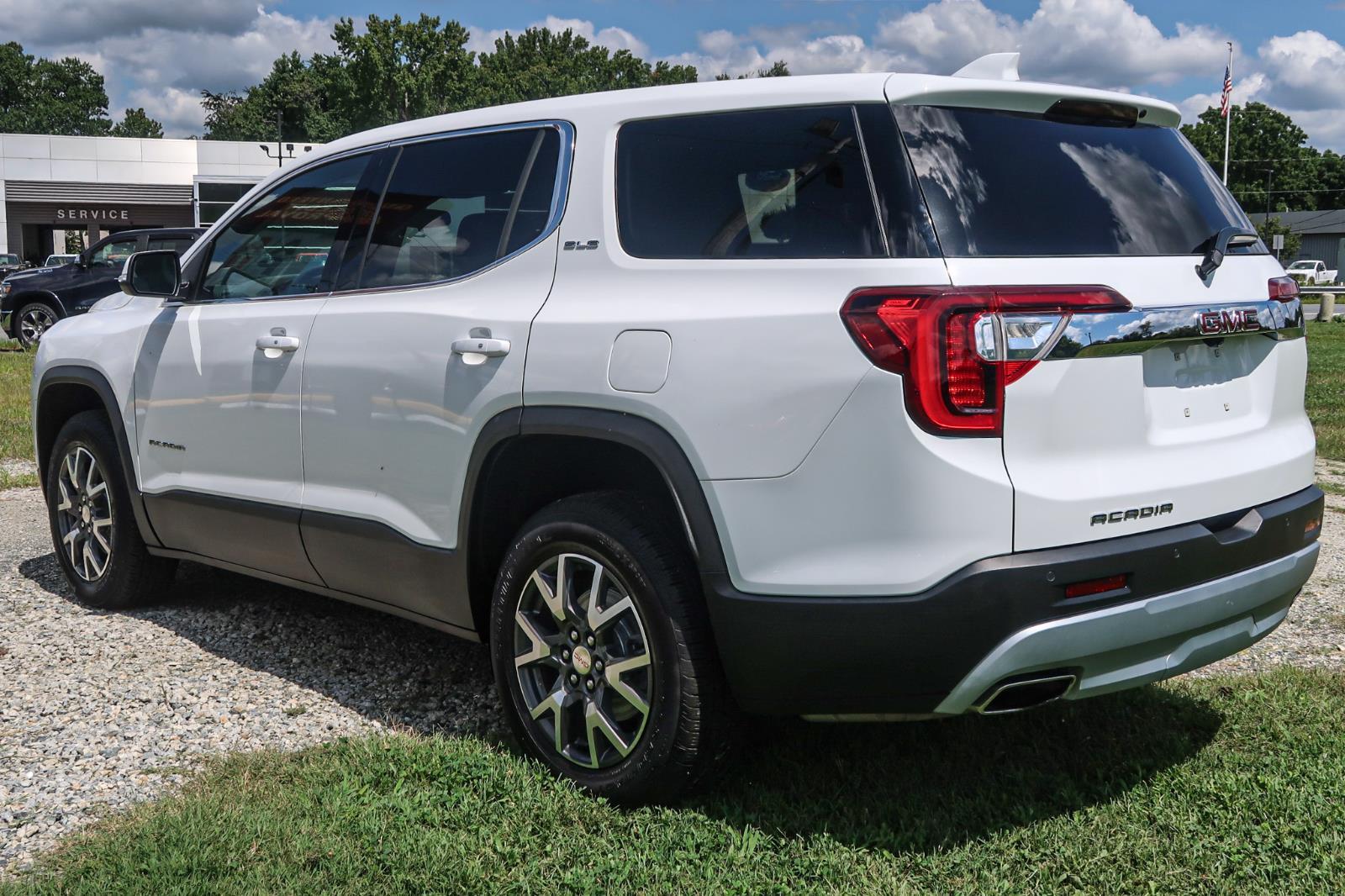 2022 GMC Acadia SLE