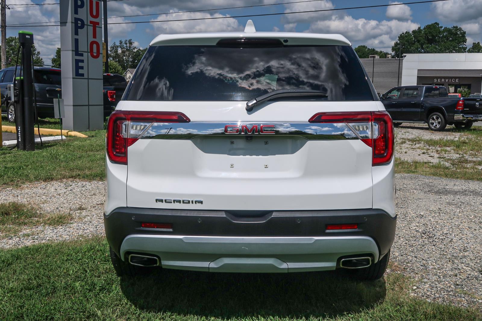 2022 GMC Acadia SLE