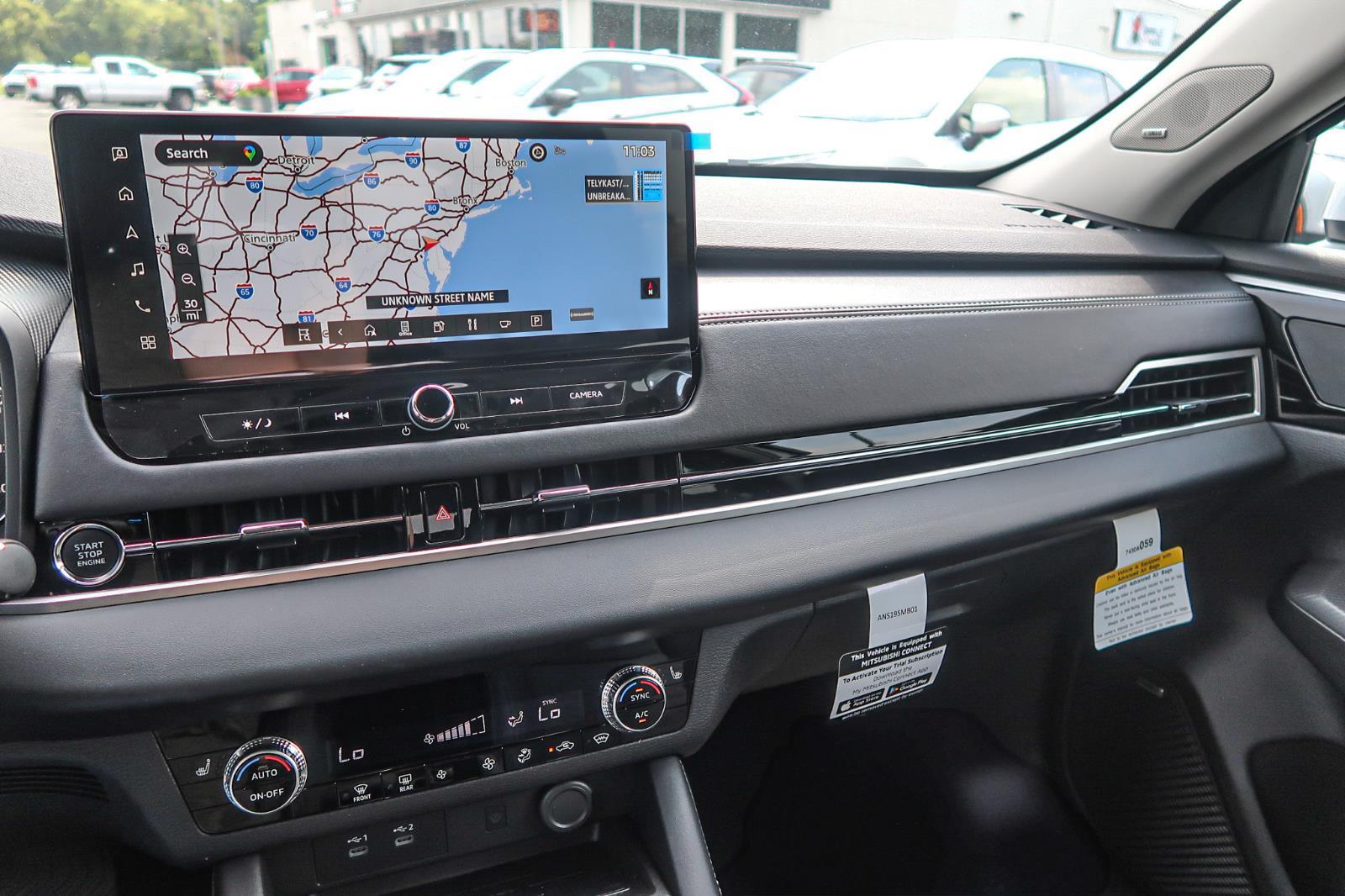 2025 Mitsubishi Outlander SE