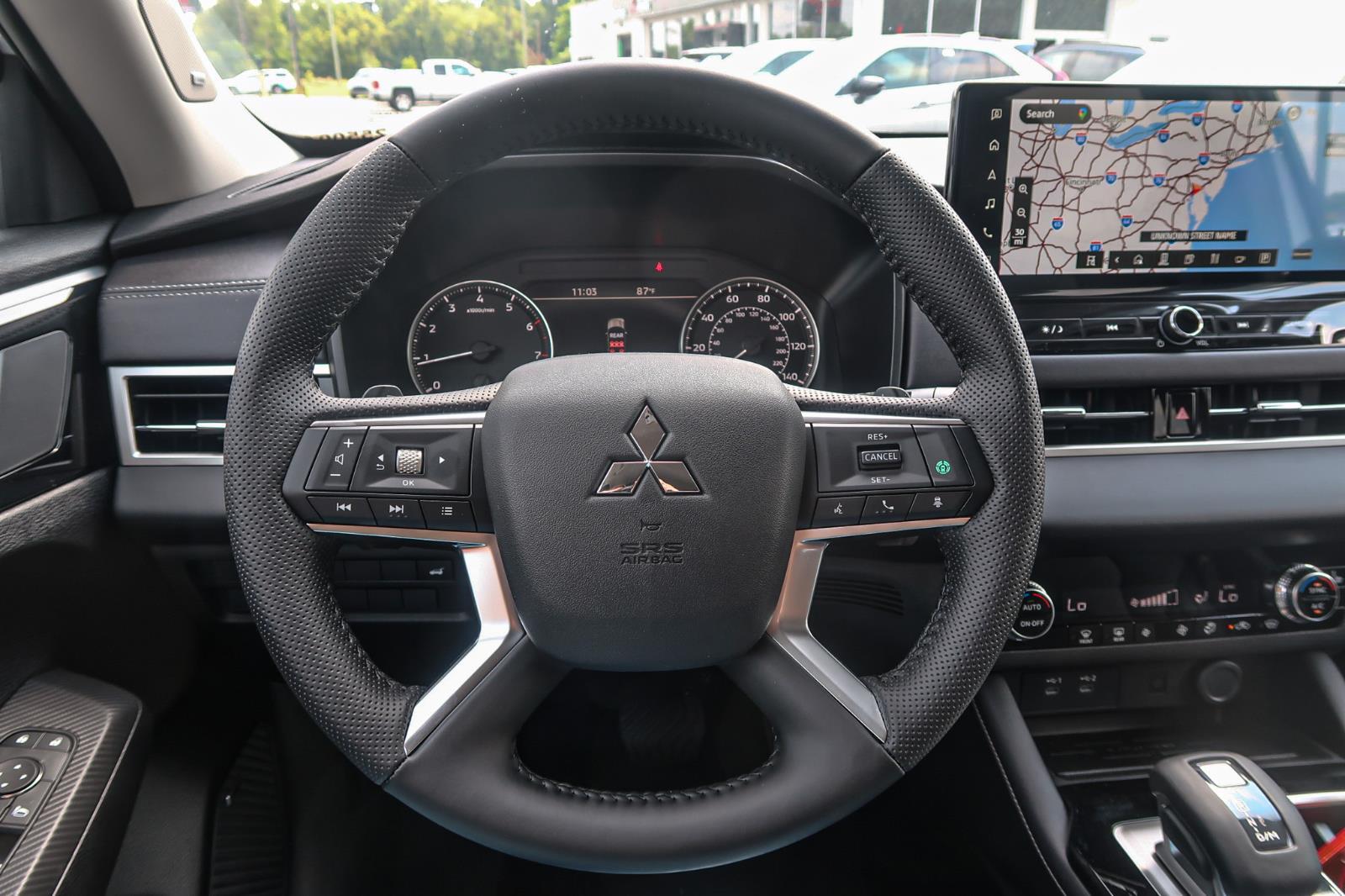 2025 Mitsubishi Outlander SE