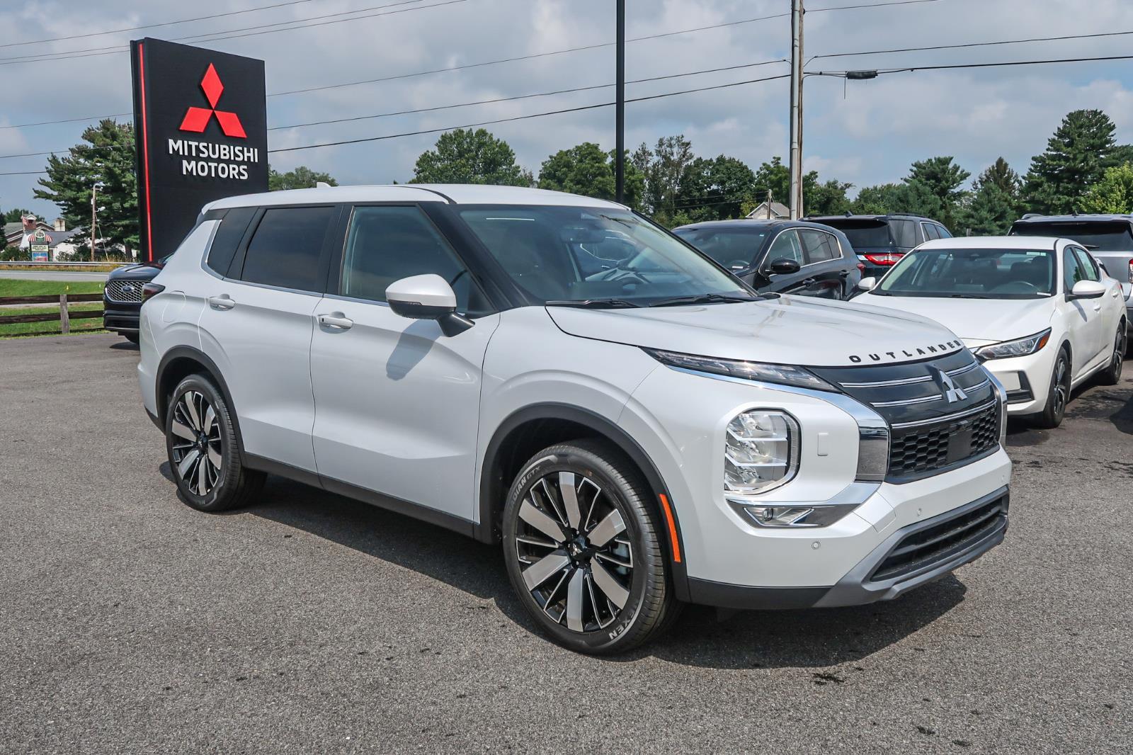 2025 Mitsubishi Outlander SE
