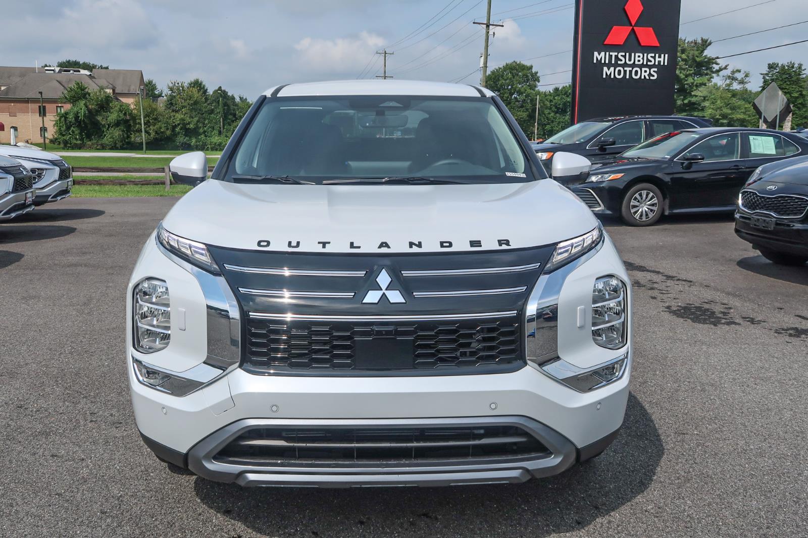 2025 Mitsubishi Outlander SE