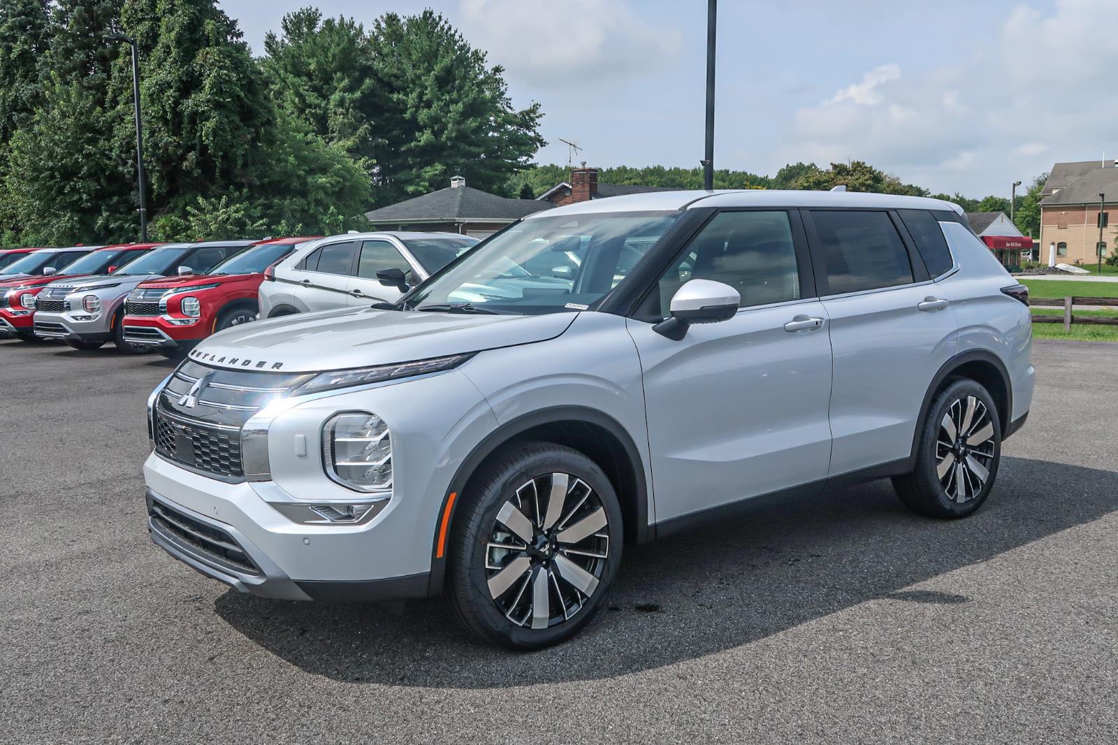 2025 Mitsubishi Outlander SE