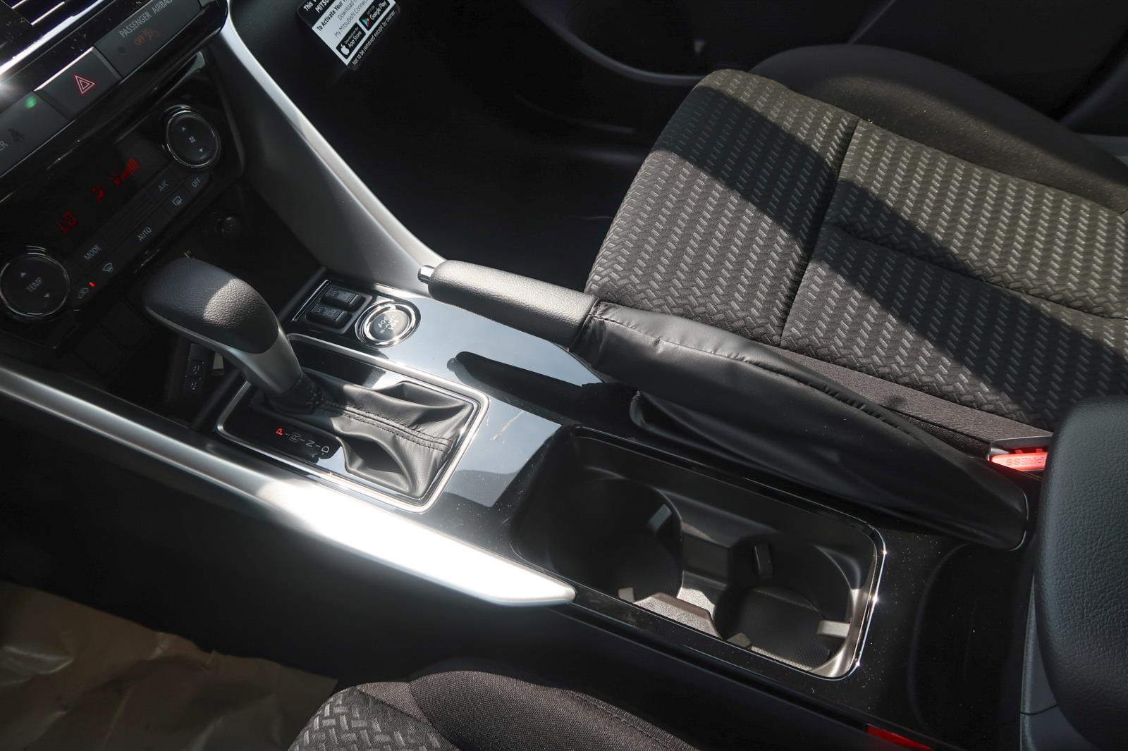 2025 Mitsubishi Eclipse Cross LE