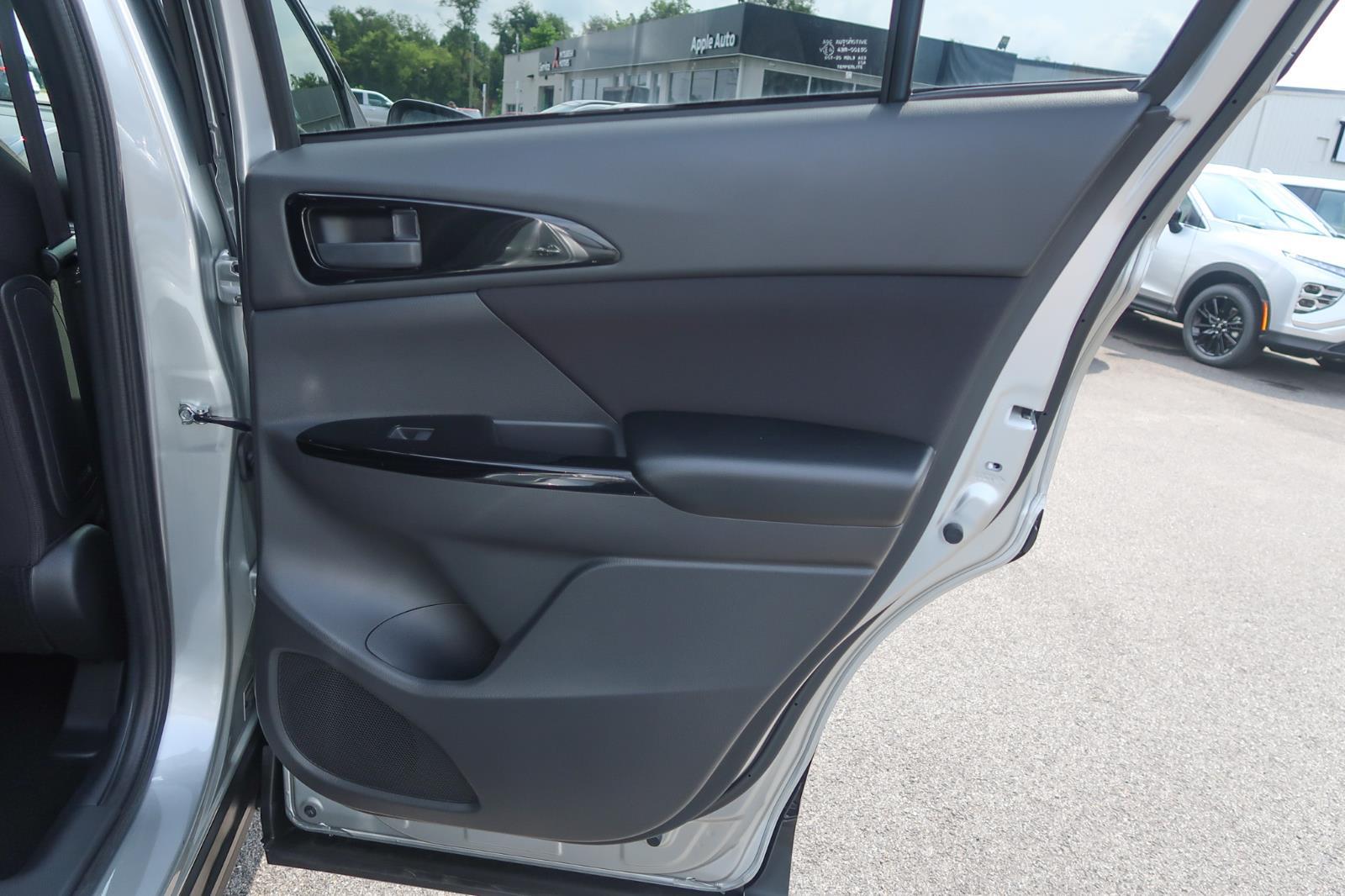 2025 Mitsubishi Eclipse Cross LE