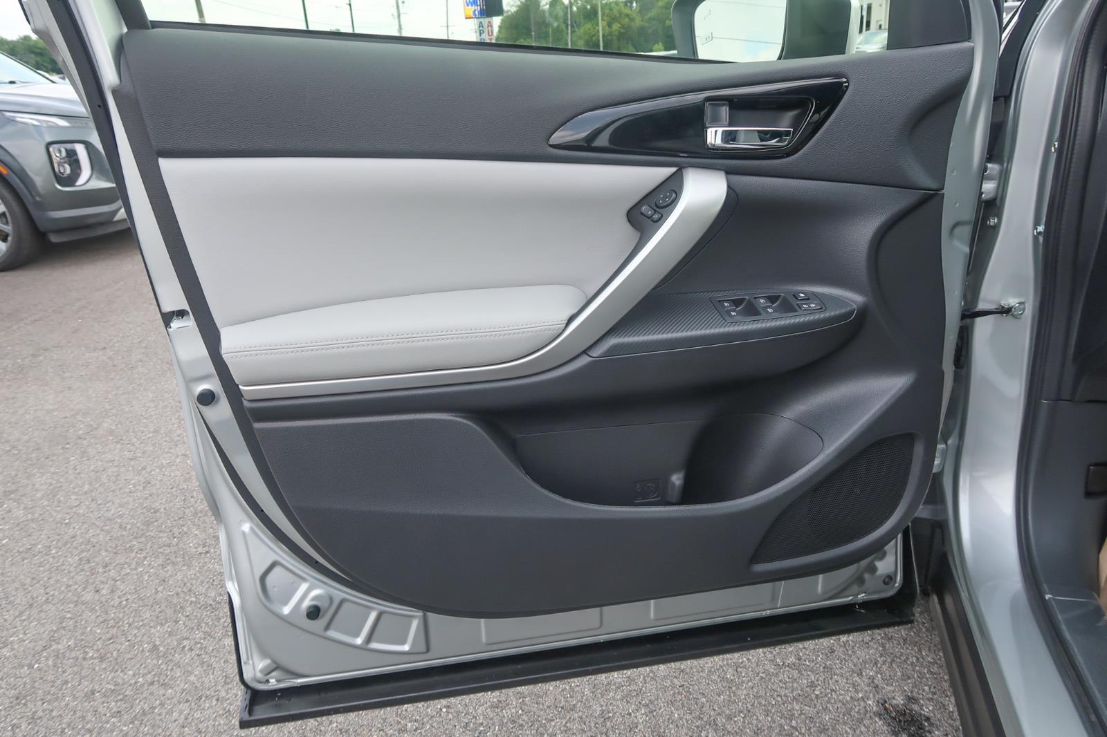 2025 Mitsubishi Eclipse Cross SE