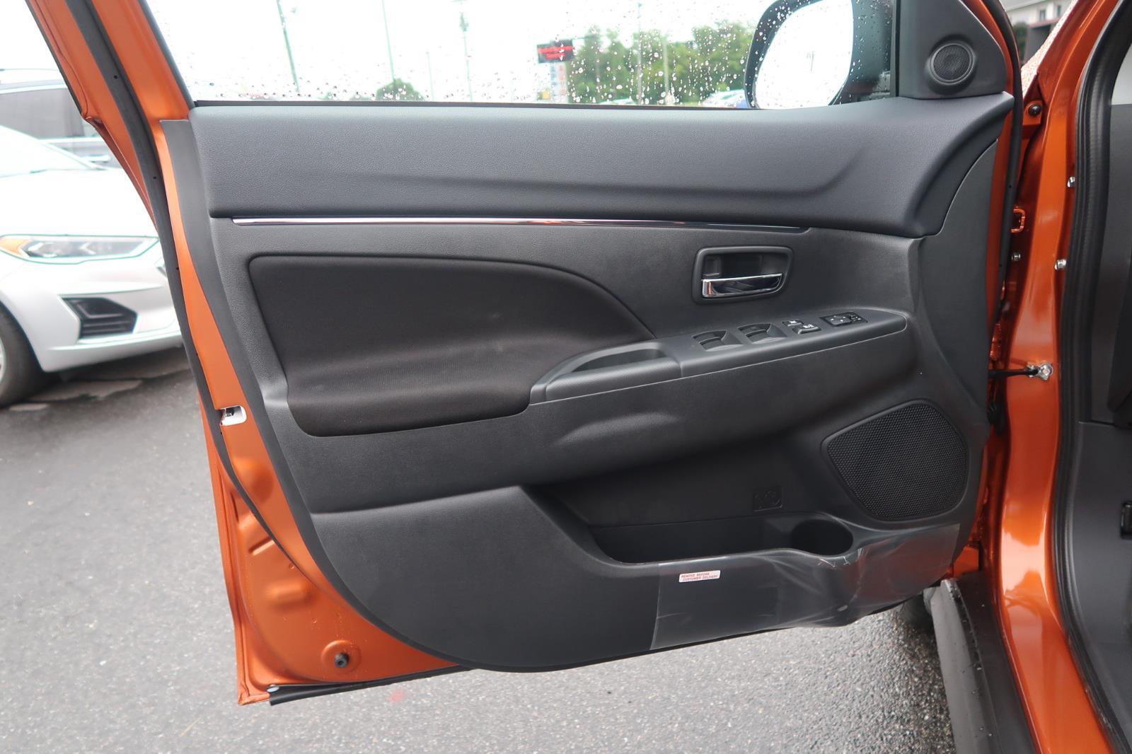 2025 Mitsubishi Outlander Sport ES