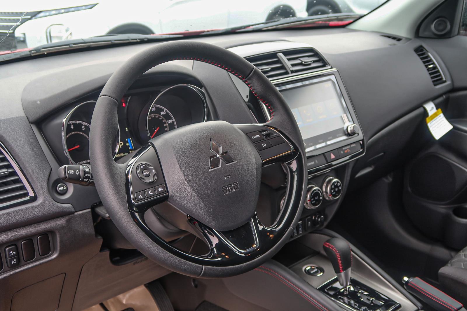 2025 Mitsubishi Outlander Sport LE