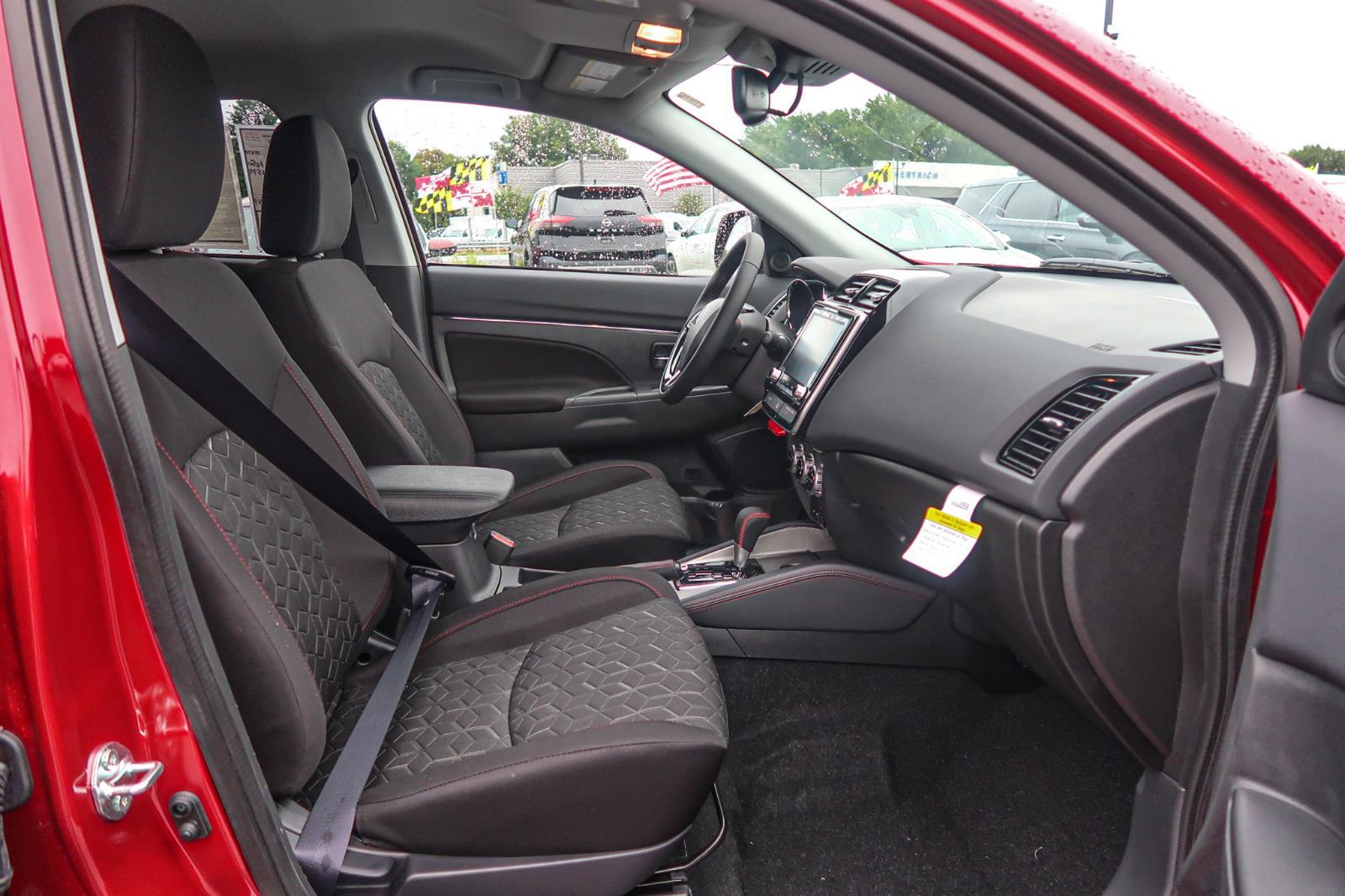 2025 Mitsubishi Outlander Sport LE