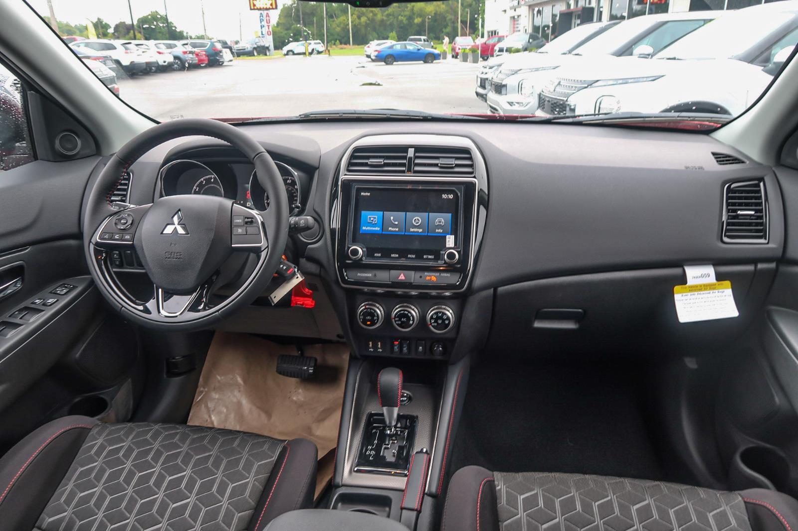 2025 Mitsubishi Outlander Sport LE