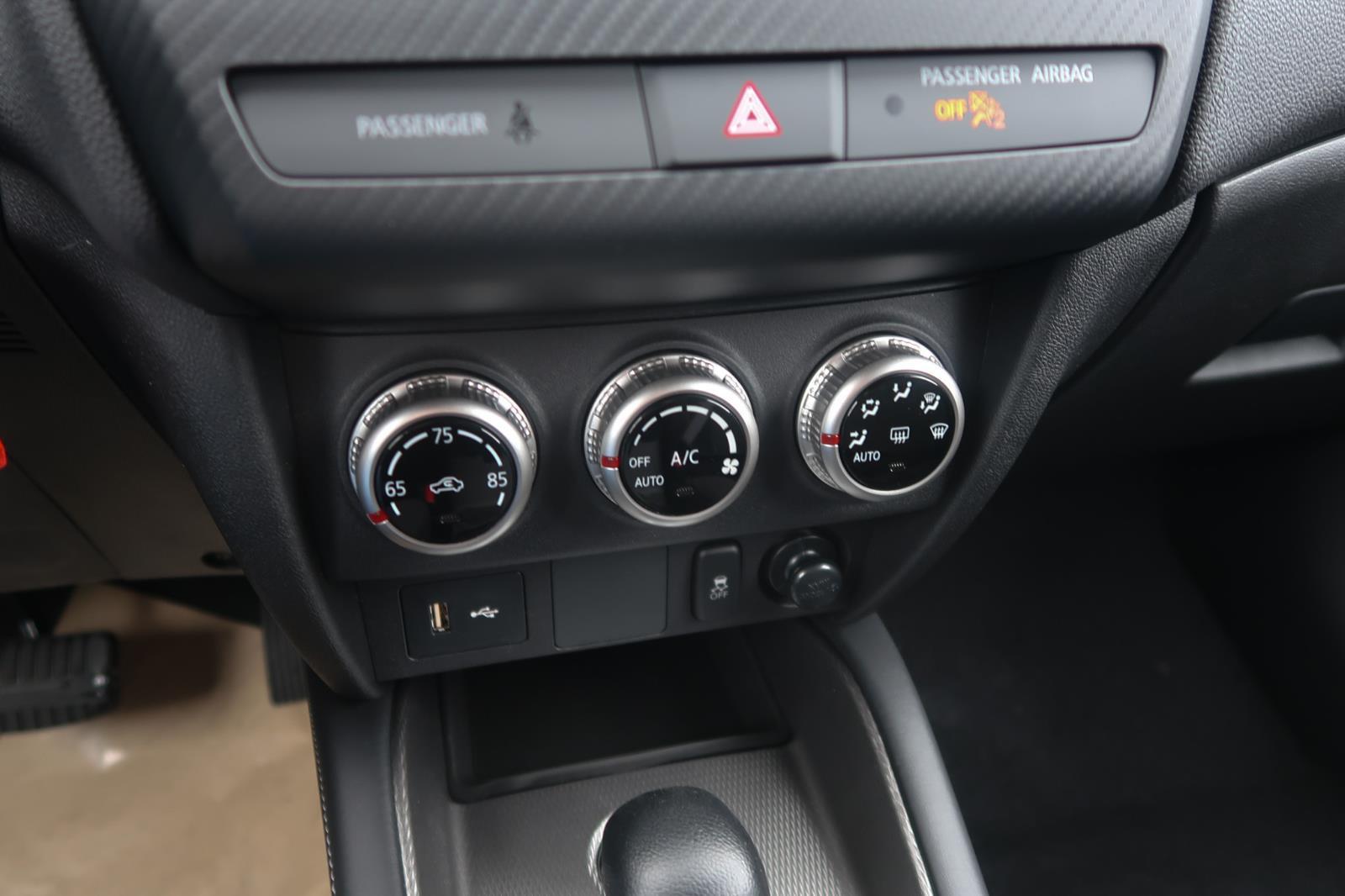 2025 Mitsubishi Outlander Sport ES
