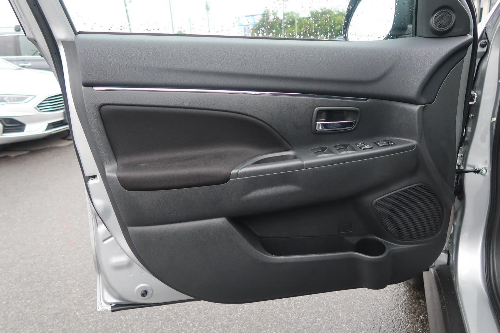 2025 Mitsubishi Outlander Sport ES