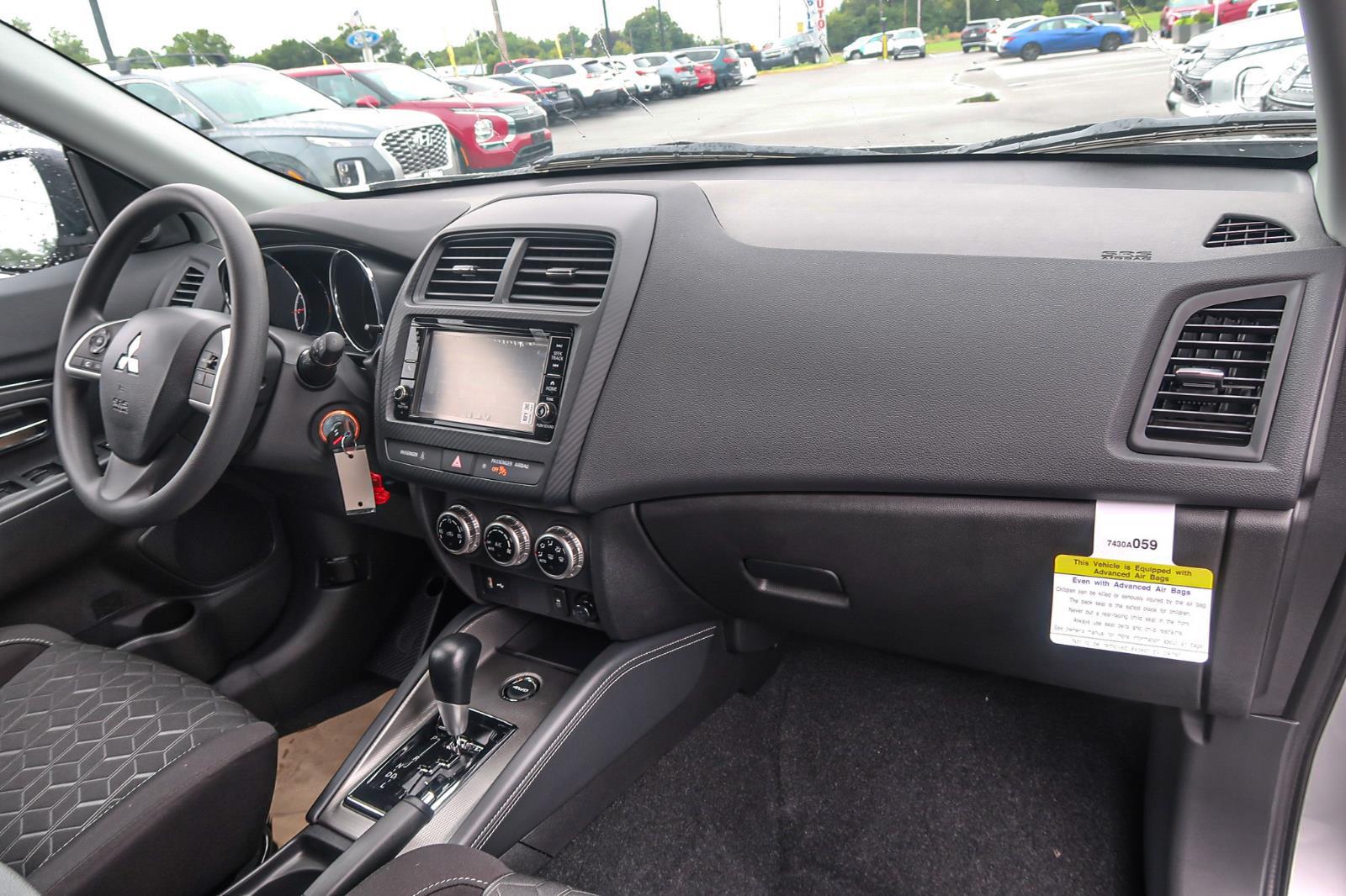 2025 Mitsubishi Outlander Sport ES