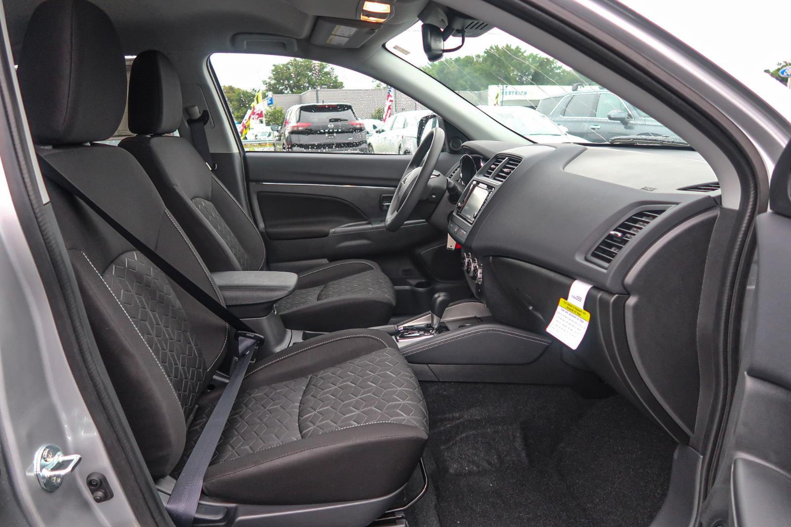 2025 Mitsubishi Outlander Sport ES