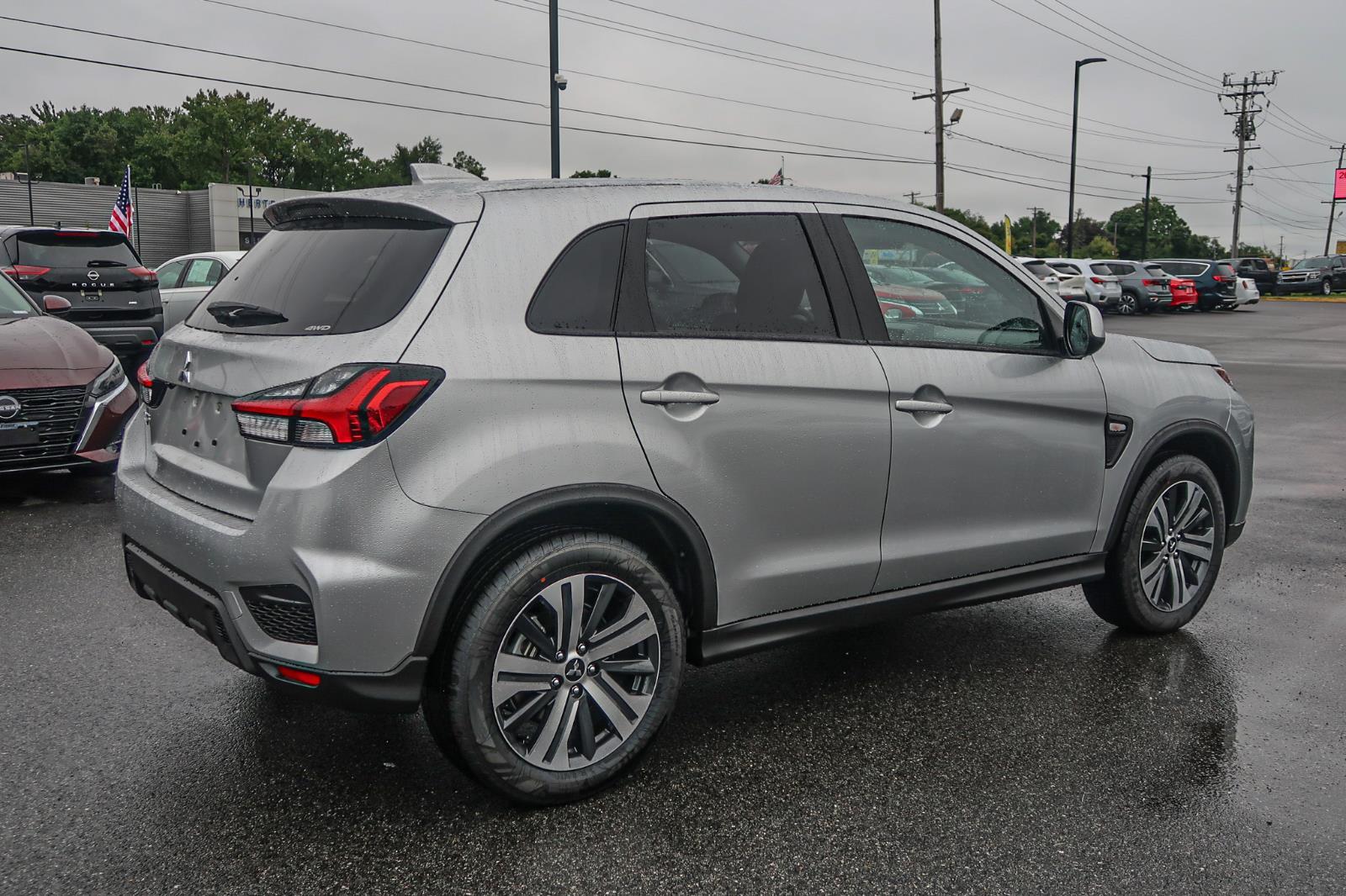 2025 Mitsubishi Outlander Sport ES