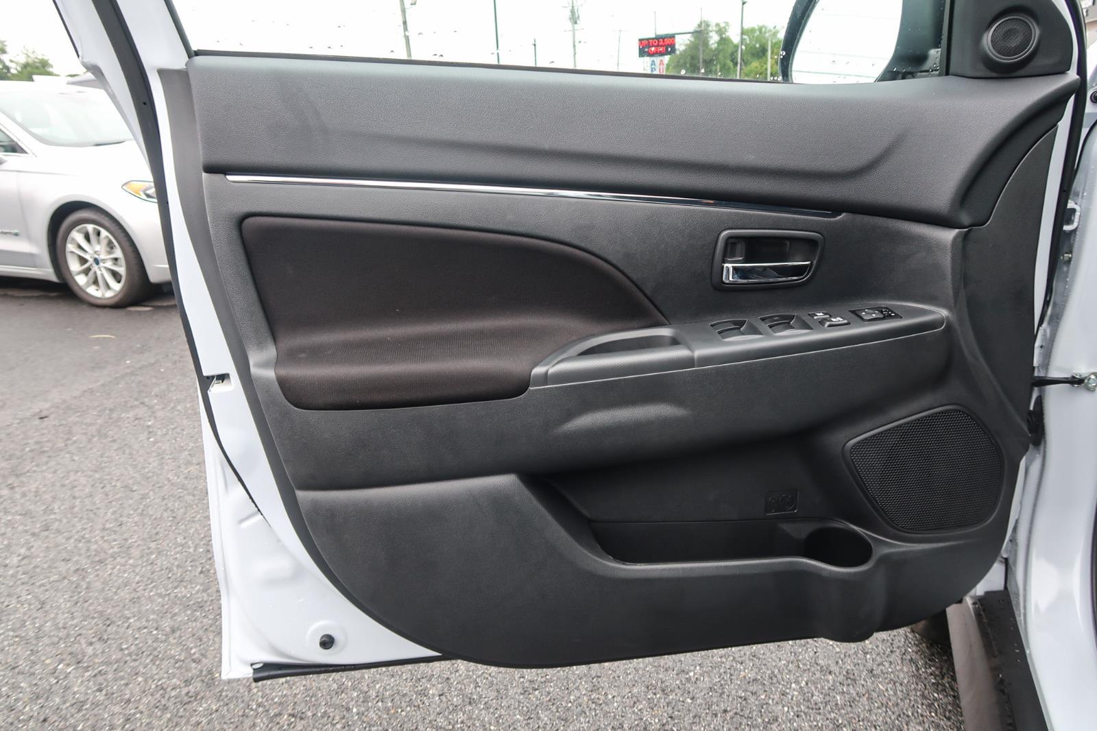 2025 Mitsubishi Outlander Sport ES
