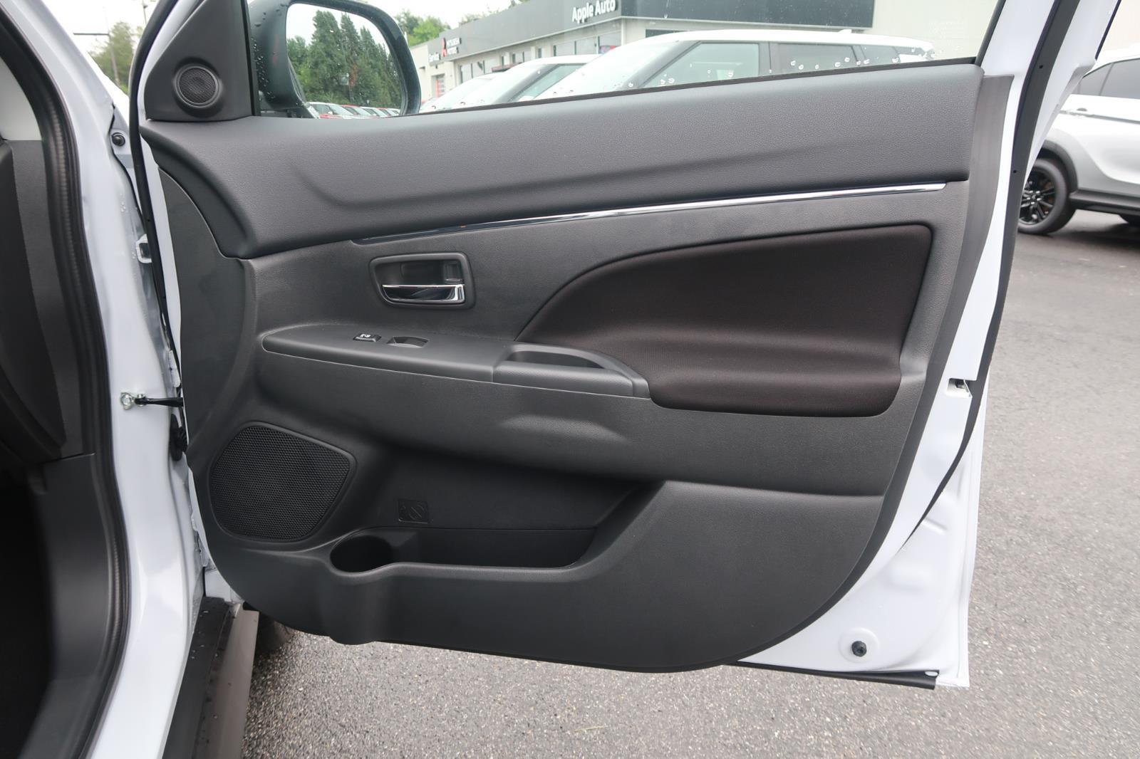 2025 Mitsubishi Outlander Sport ES