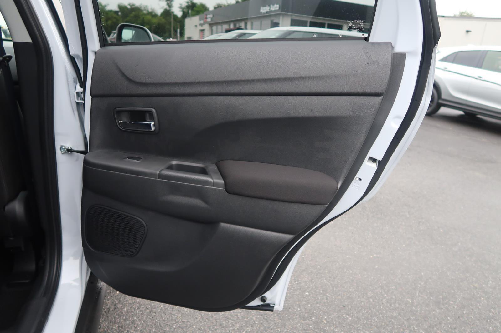 2025 Mitsubishi Outlander Sport ES