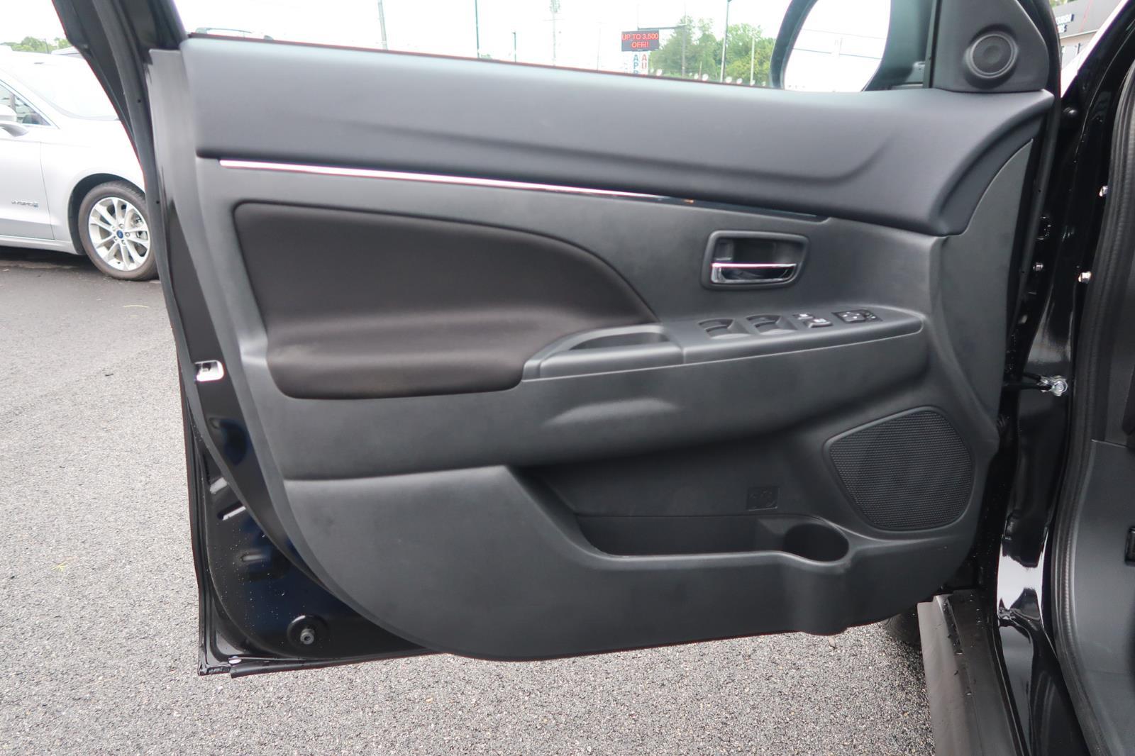 2025 Mitsubishi Outlander Sport ES