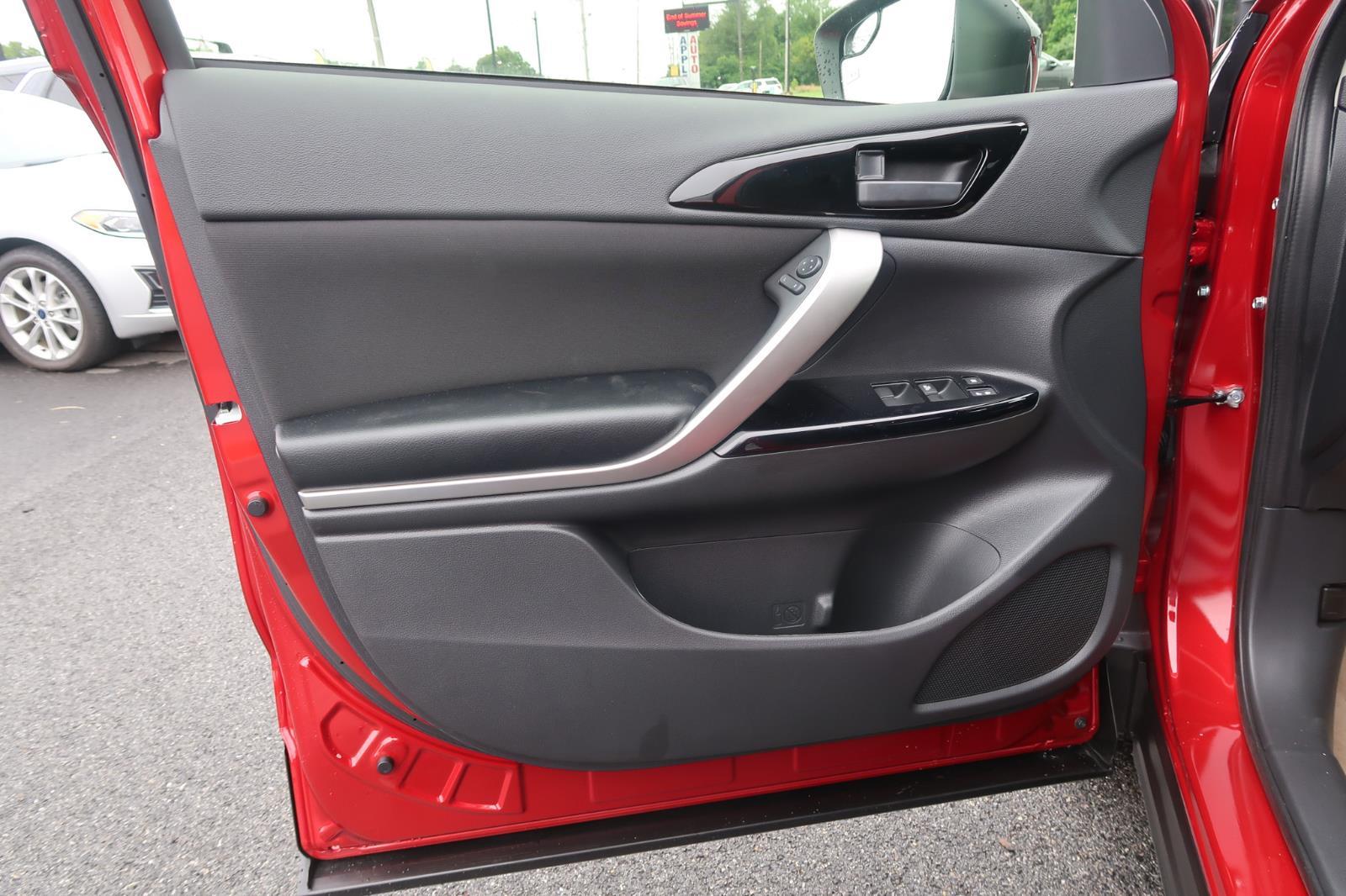 2025 Mitsubishi Eclipse Cross LE