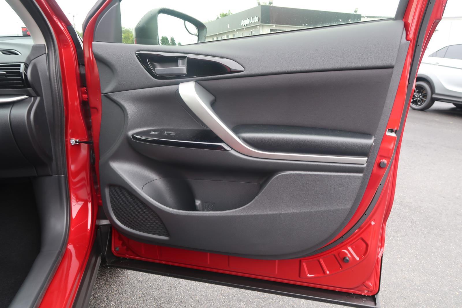 2025 Mitsubishi Eclipse Cross LE
